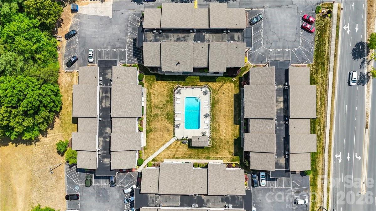 140 Lake Concord Road NE #D10 — Concord