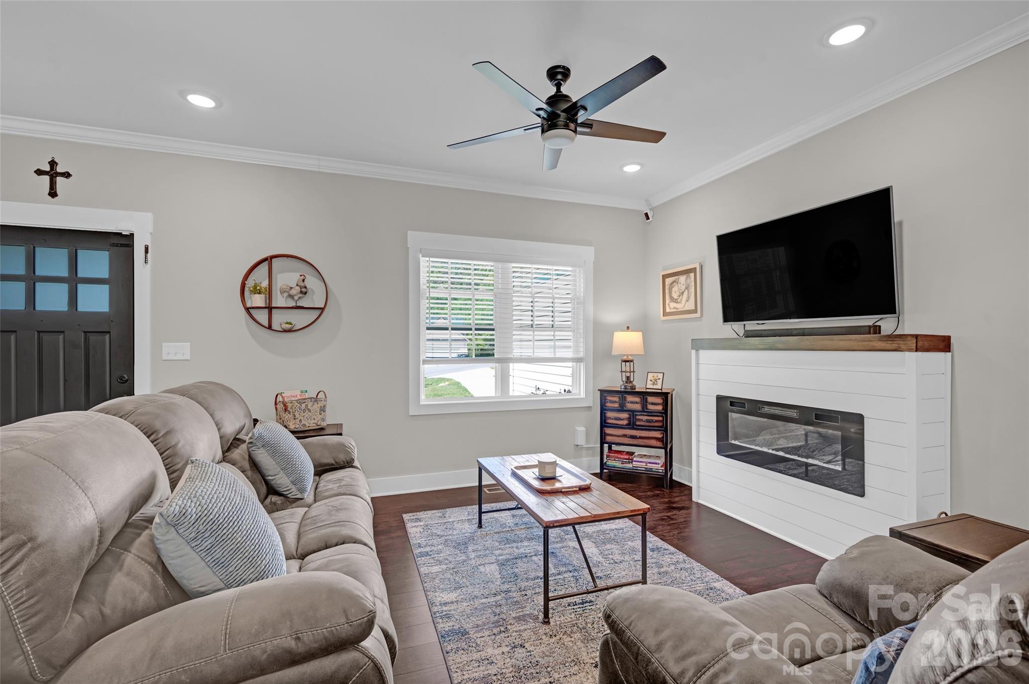 183 Falling Creek Drive — Statesville