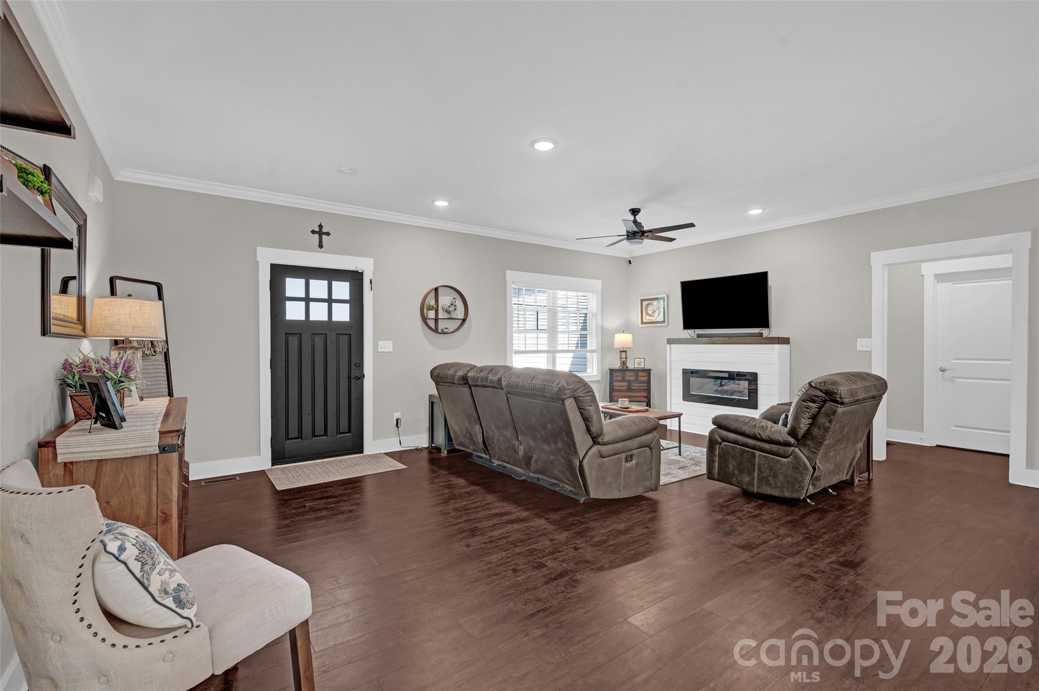 183 Falling Creek Drive — Statesville