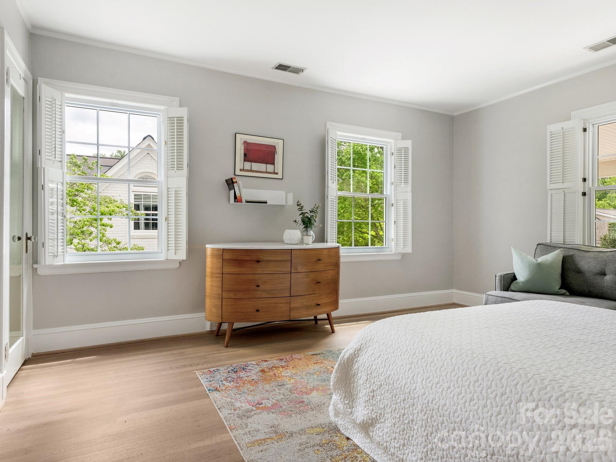 225 Altondale Avenue — Charlotte