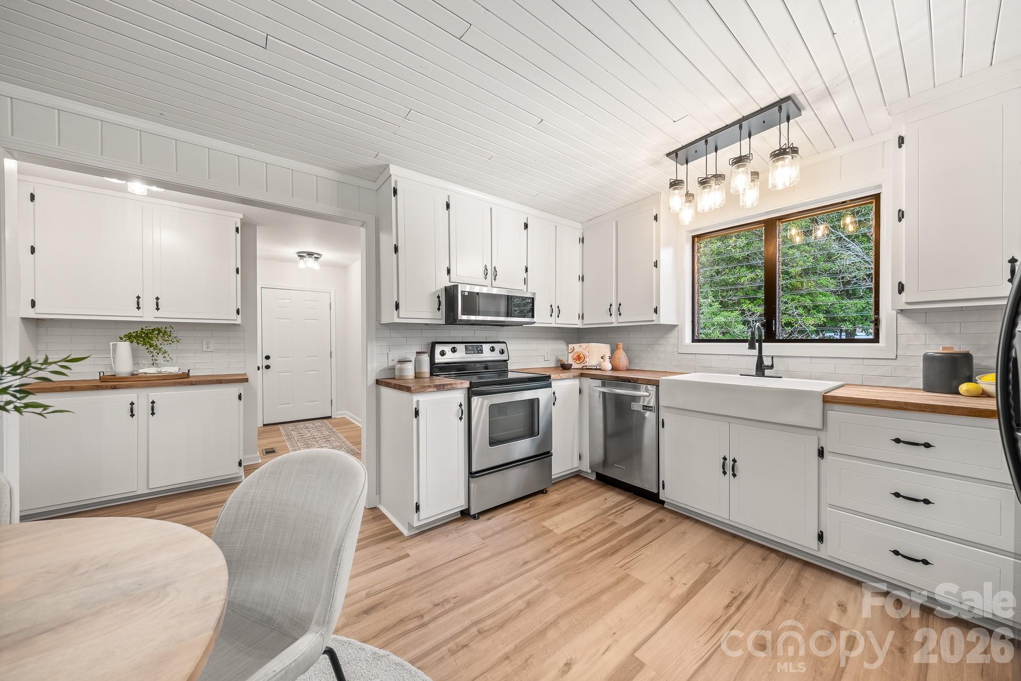 10718 Lancaster Highway — Waxhaw