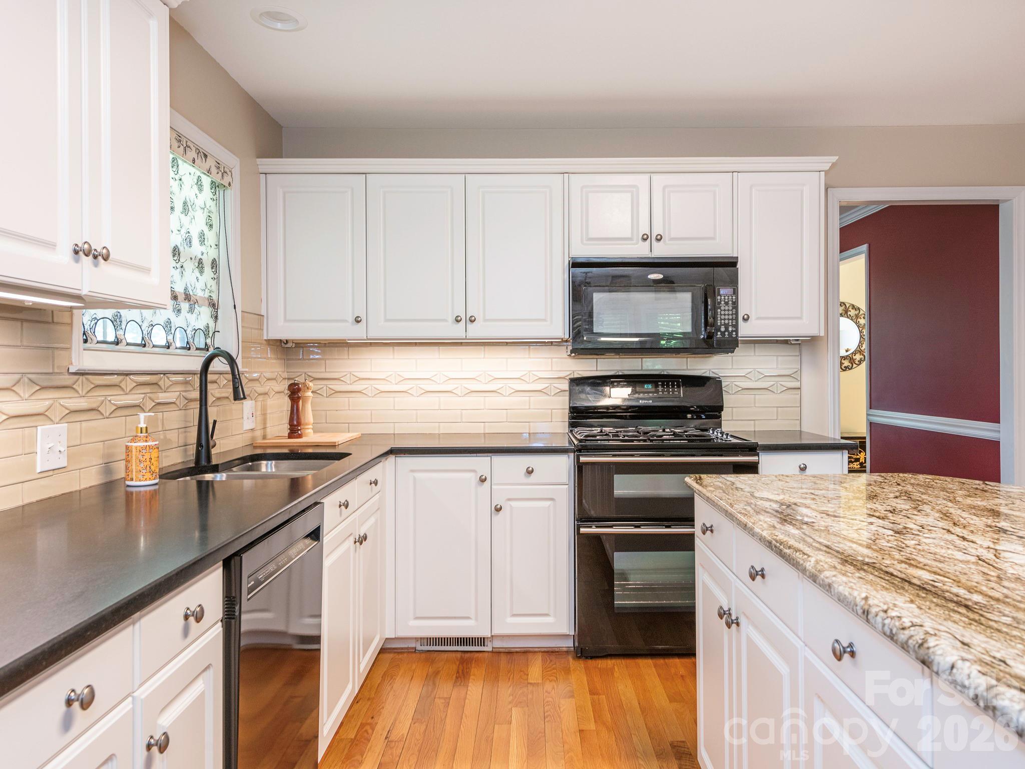 4440 Hucks Road — Charlotte