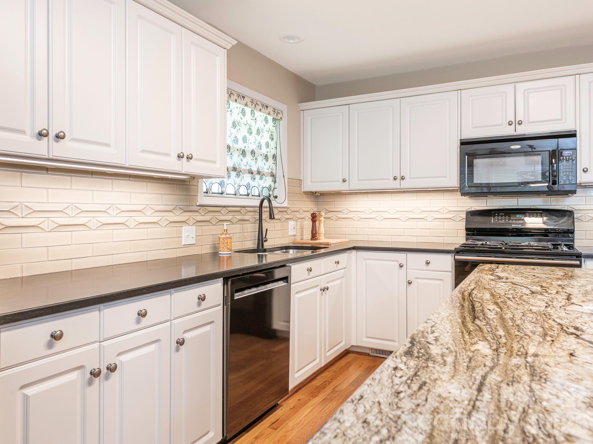 4440 Hucks Road — Charlotte