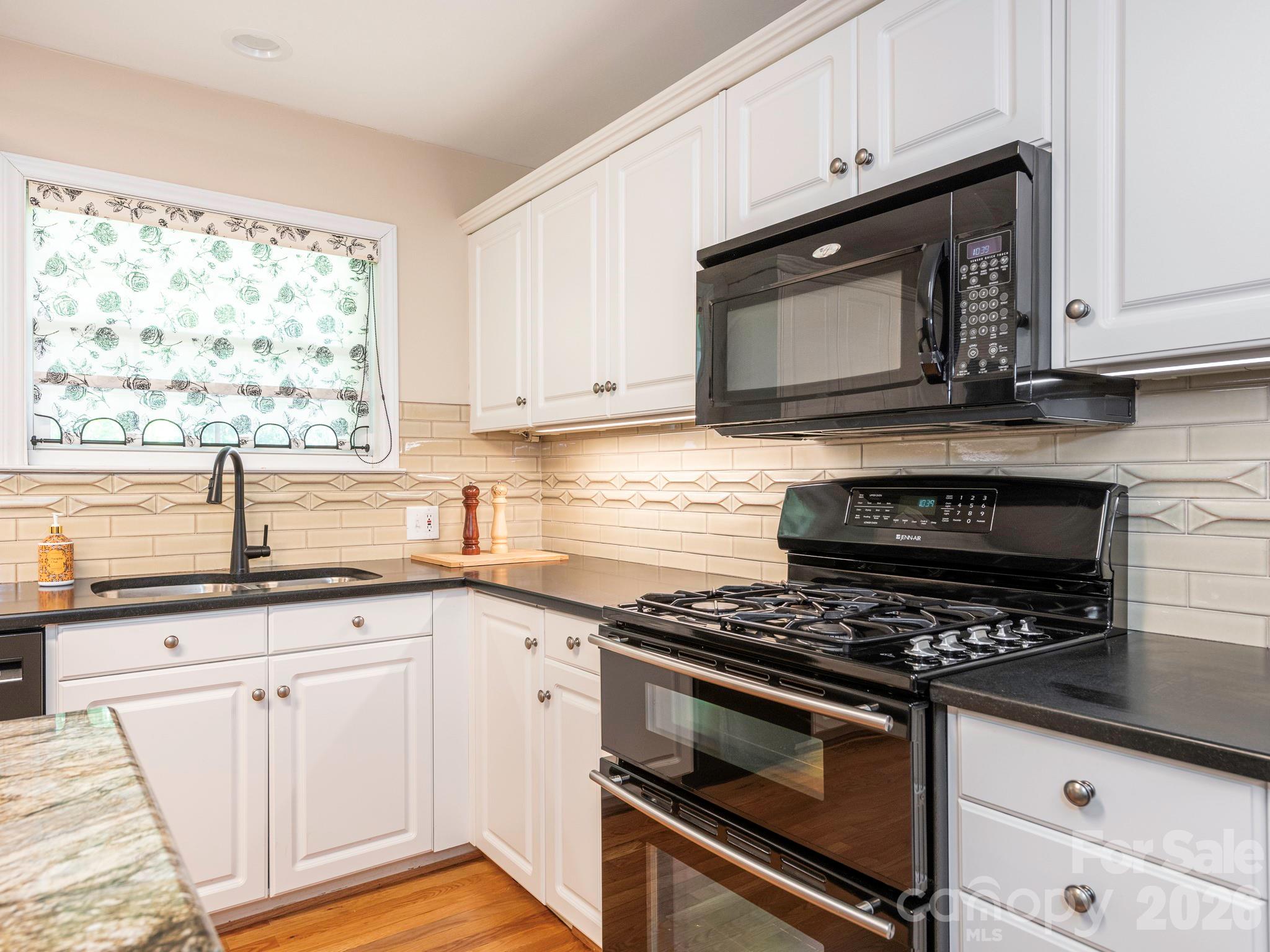 4440 Hucks Road — Charlotte