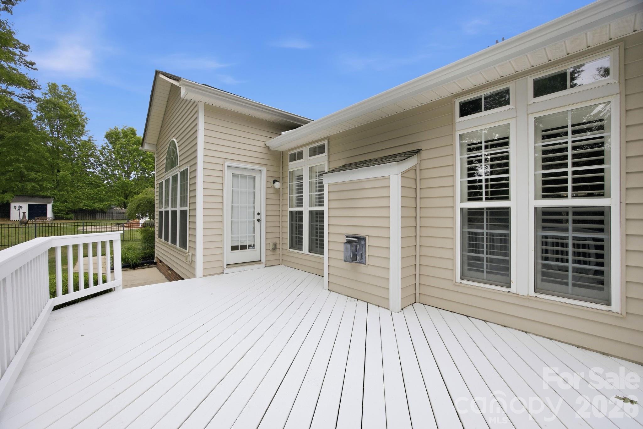 1113 Butterburr Drive — Matthews