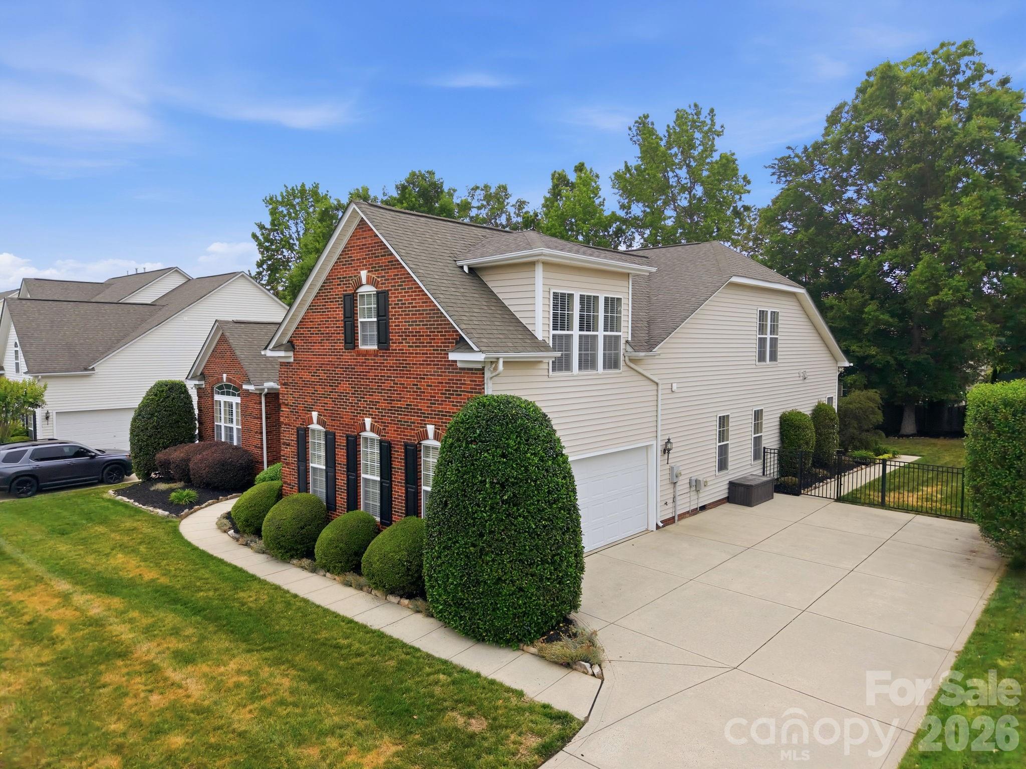 1113 Butterburr Drive — Matthews