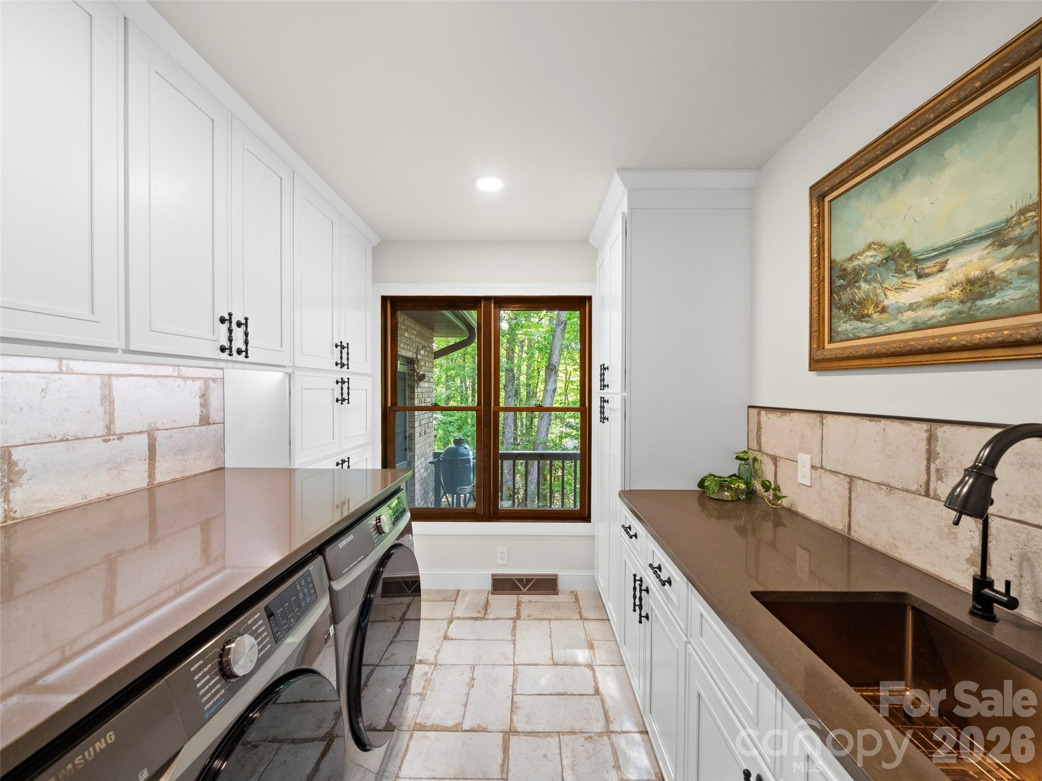 152 Eastmoor Drive — Asheville