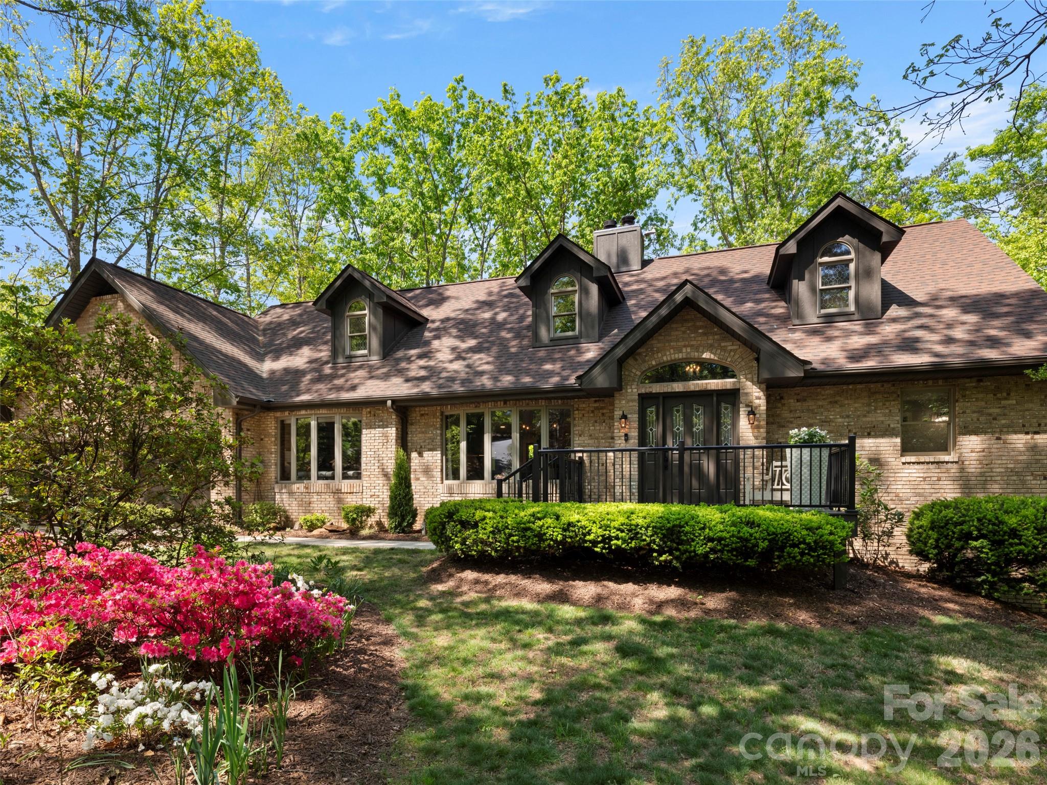 152 Eastmoor Drive — Asheville
