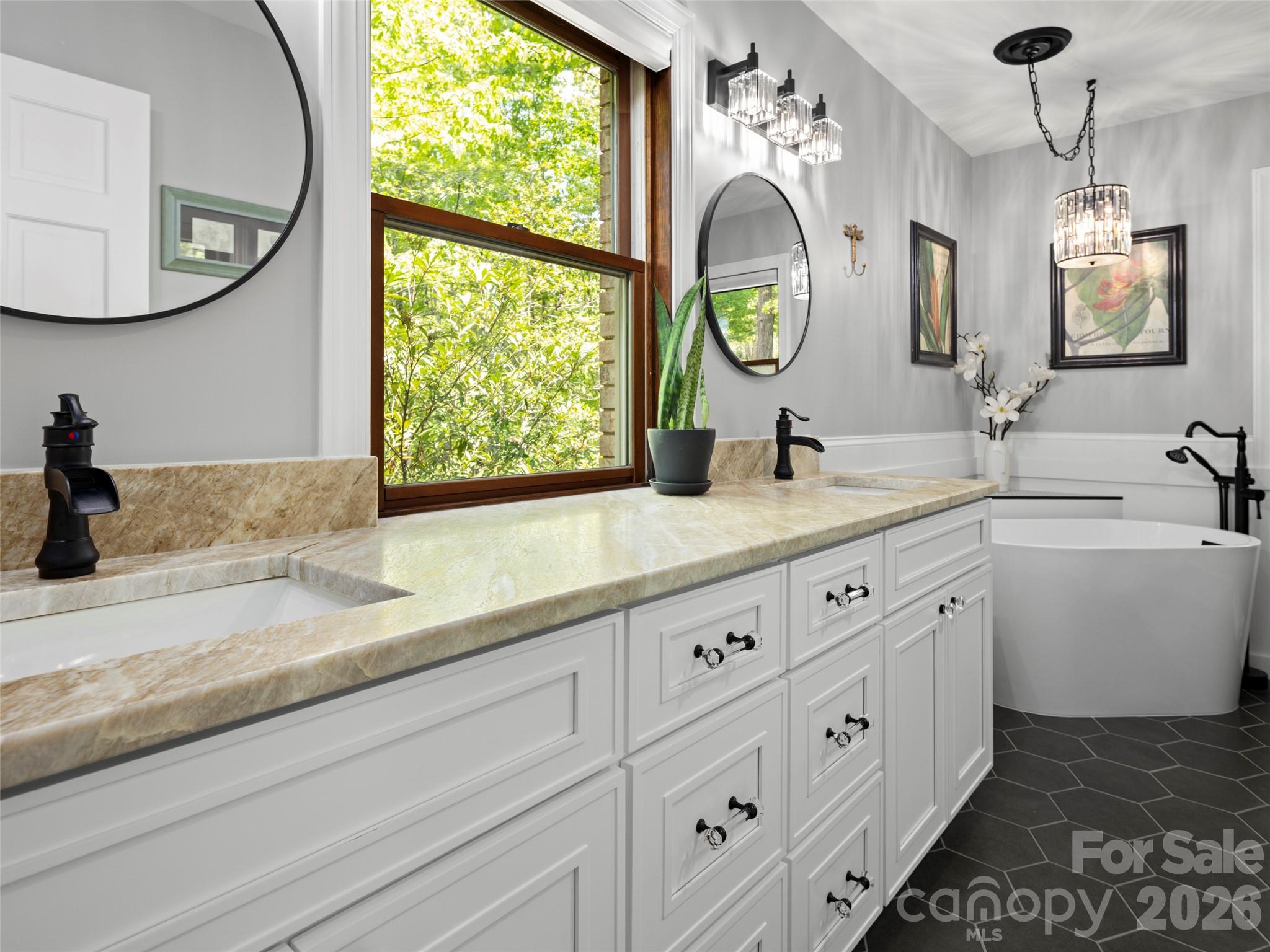 152 Eastmoor Drive — Asheville