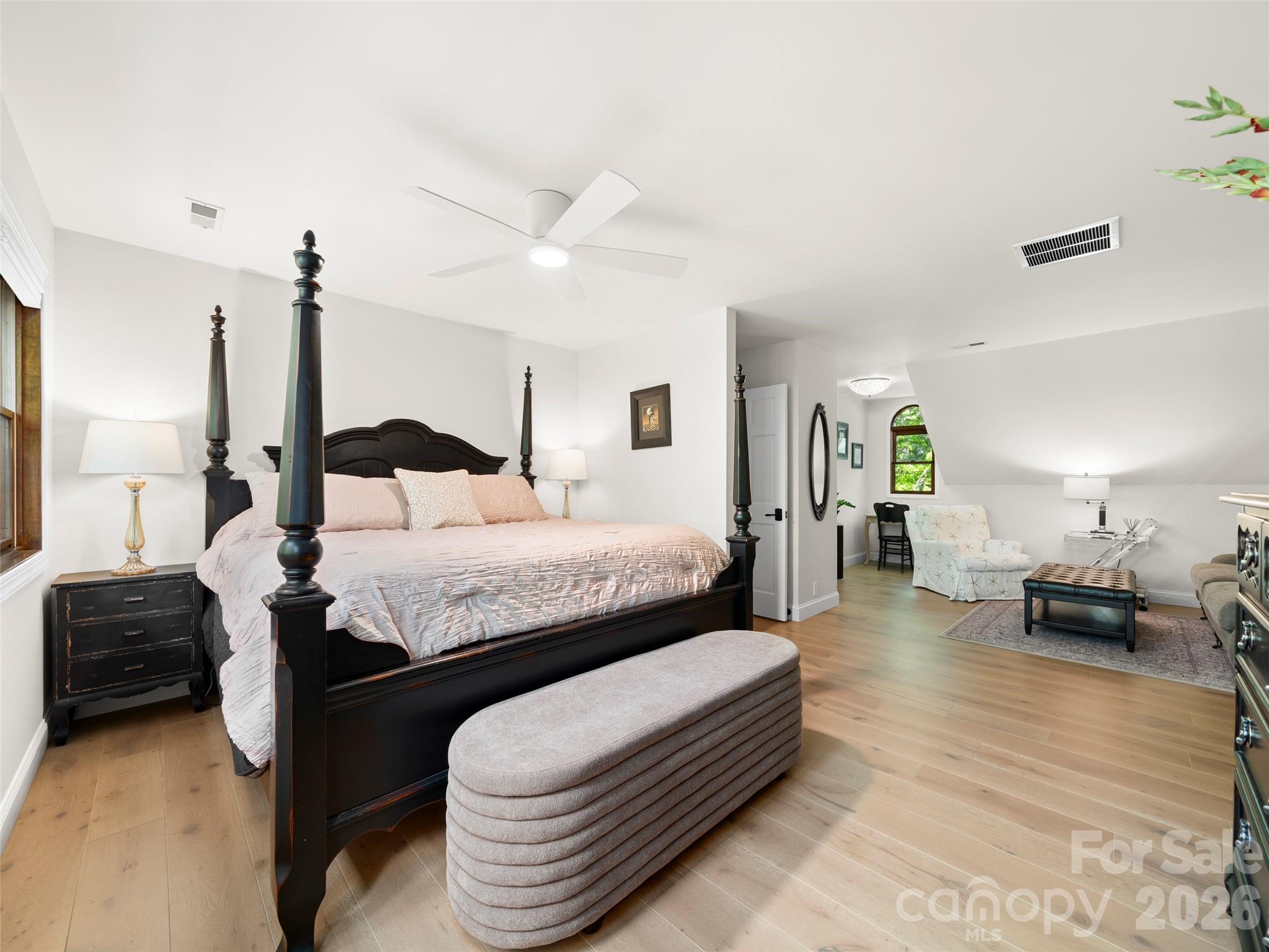 152 Eastmoor Drive — Asheville