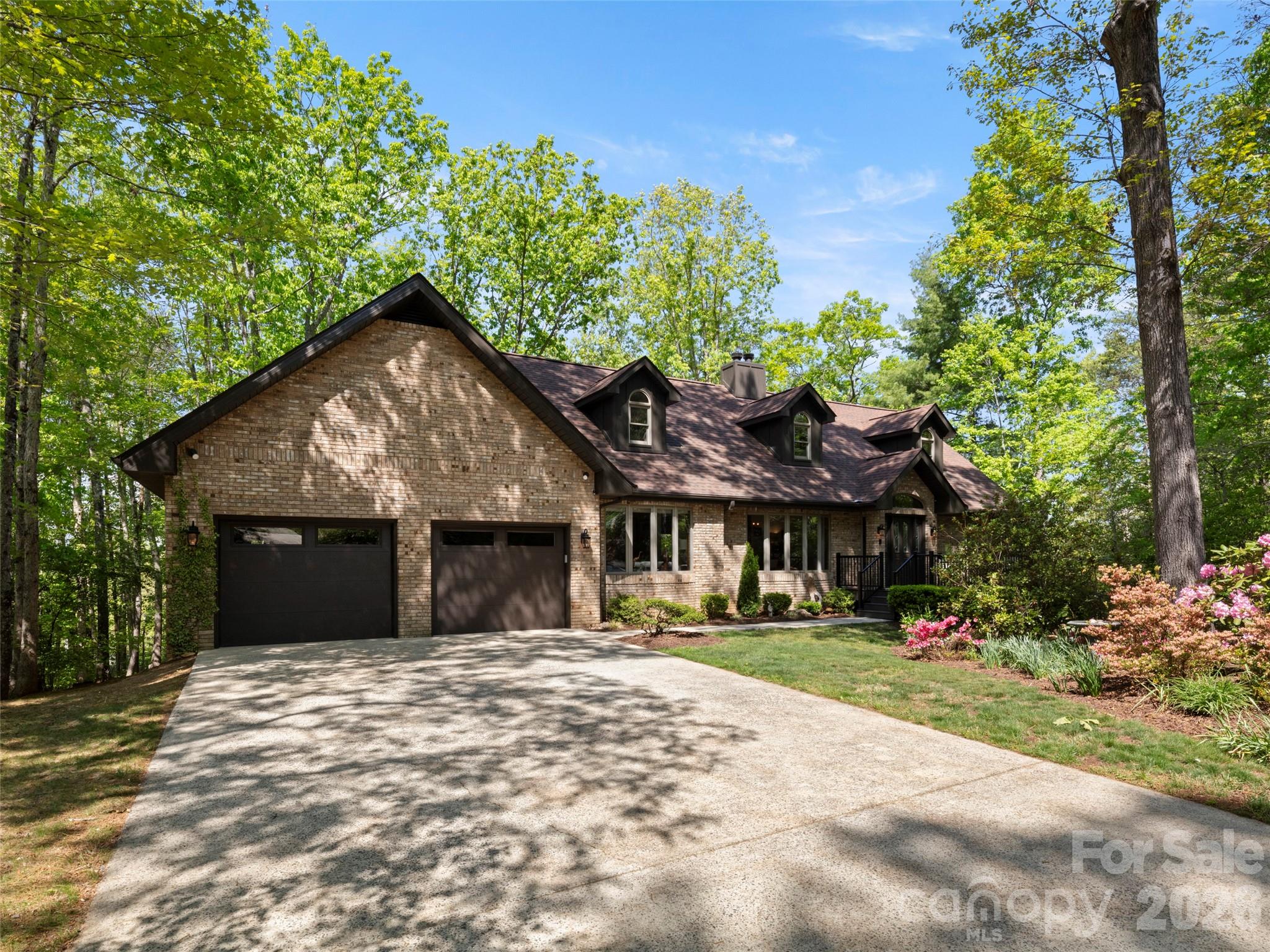 152 Eastmoor Drive — Asheville
