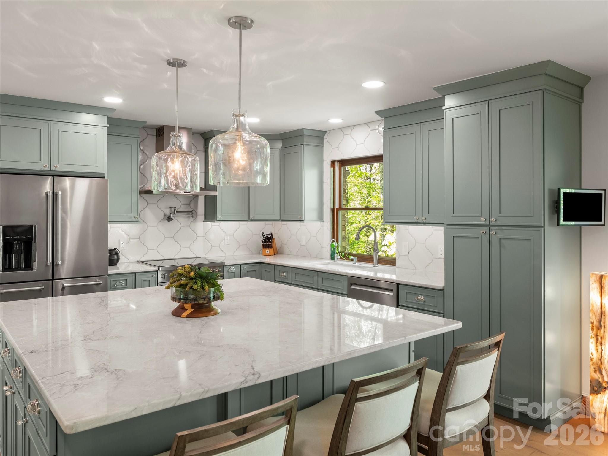 152 Eastmoor Drive — Asheville
