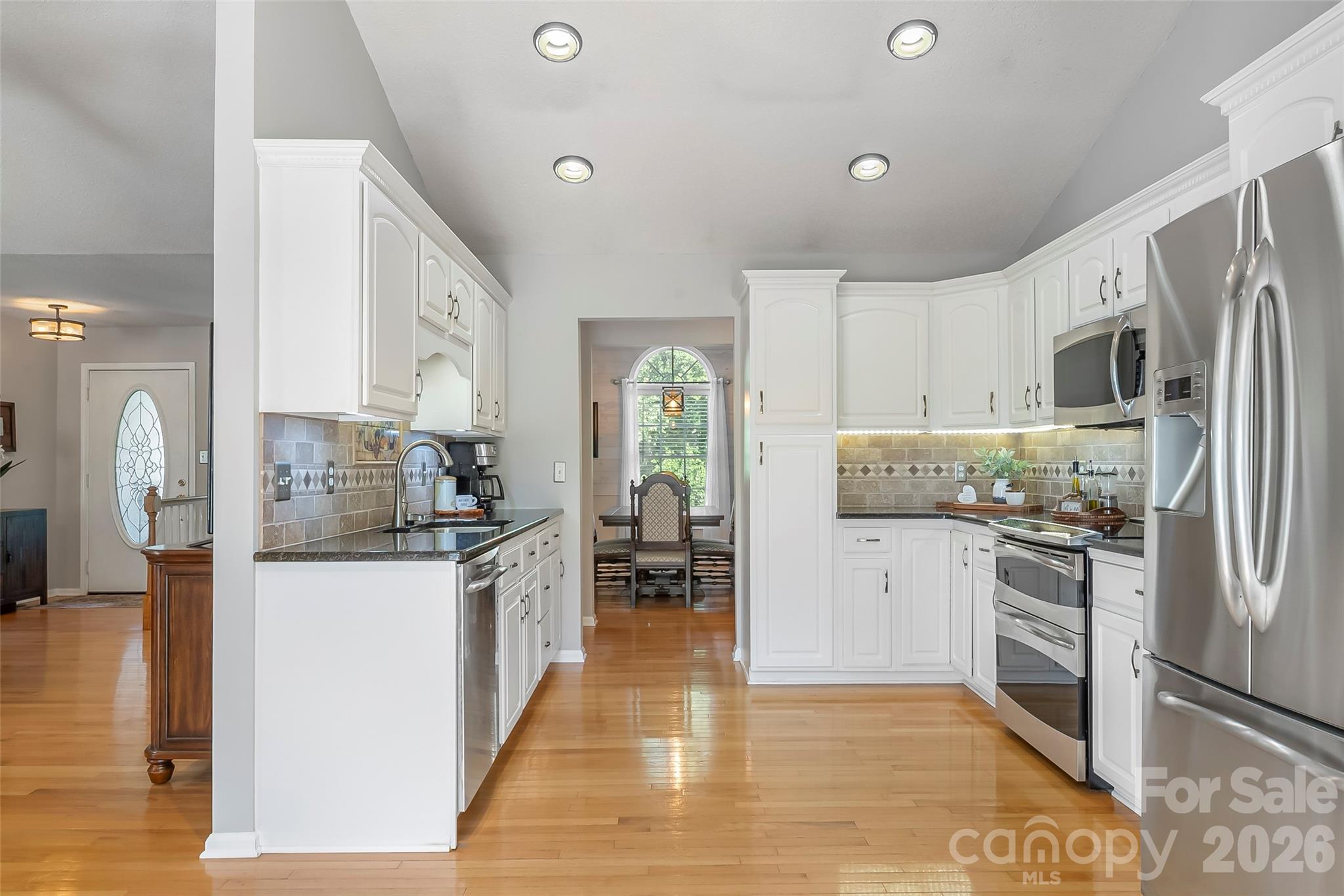4129 Black Oak Road — Hickory