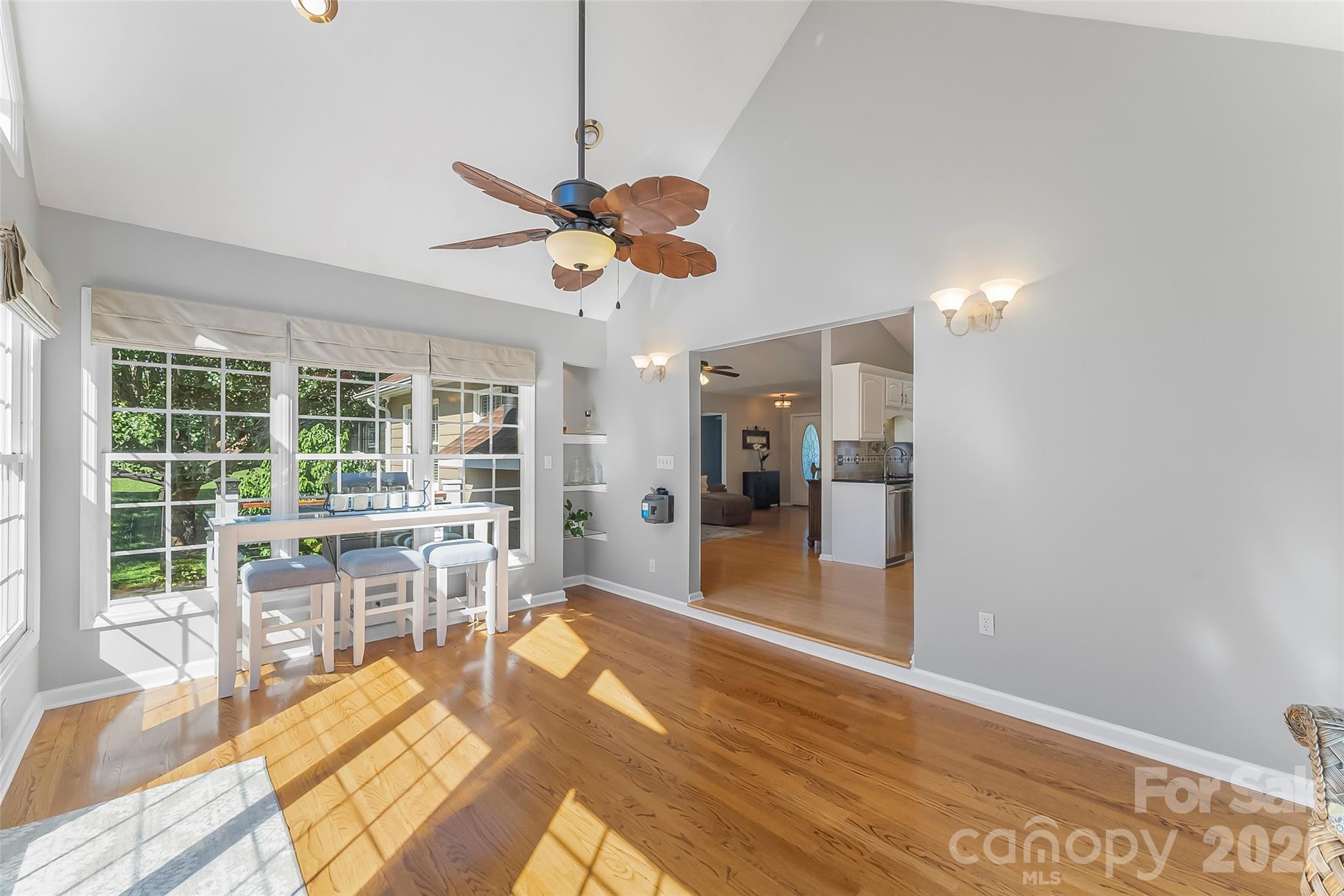 4129 Black Oak Road — Hickory