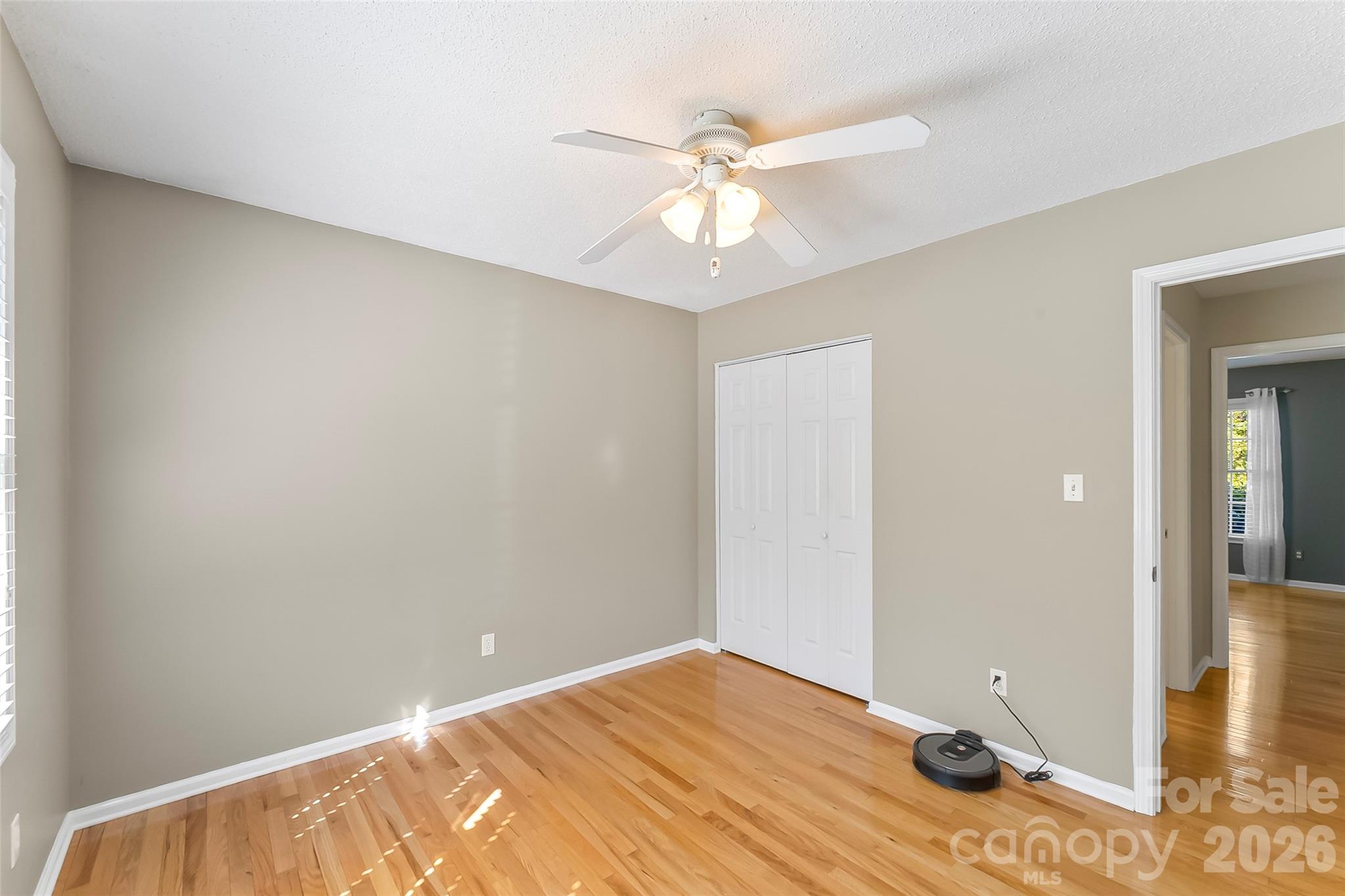4129 Black Oak Road — Hickory