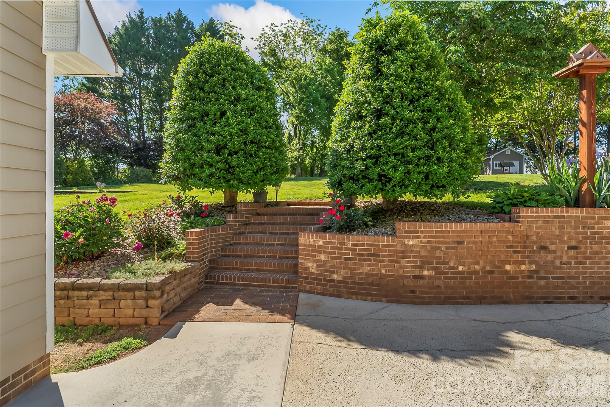 4129 Black Oak Road — Hickory