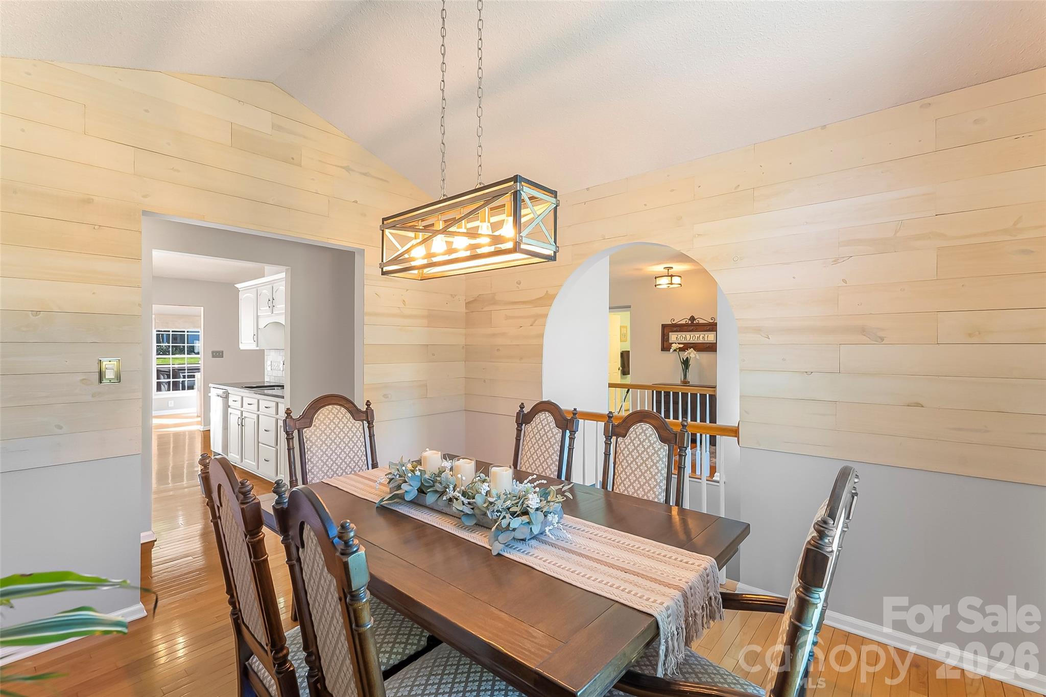 4129 Black Oak Road — Hickory