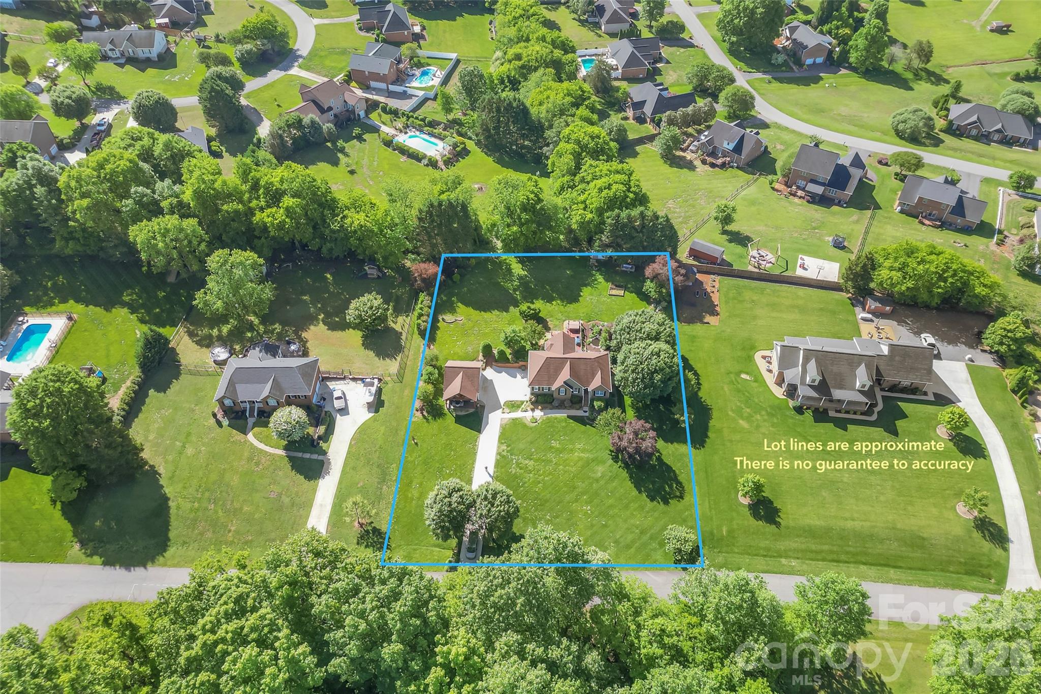 4129 Black Oak Road — Hickory