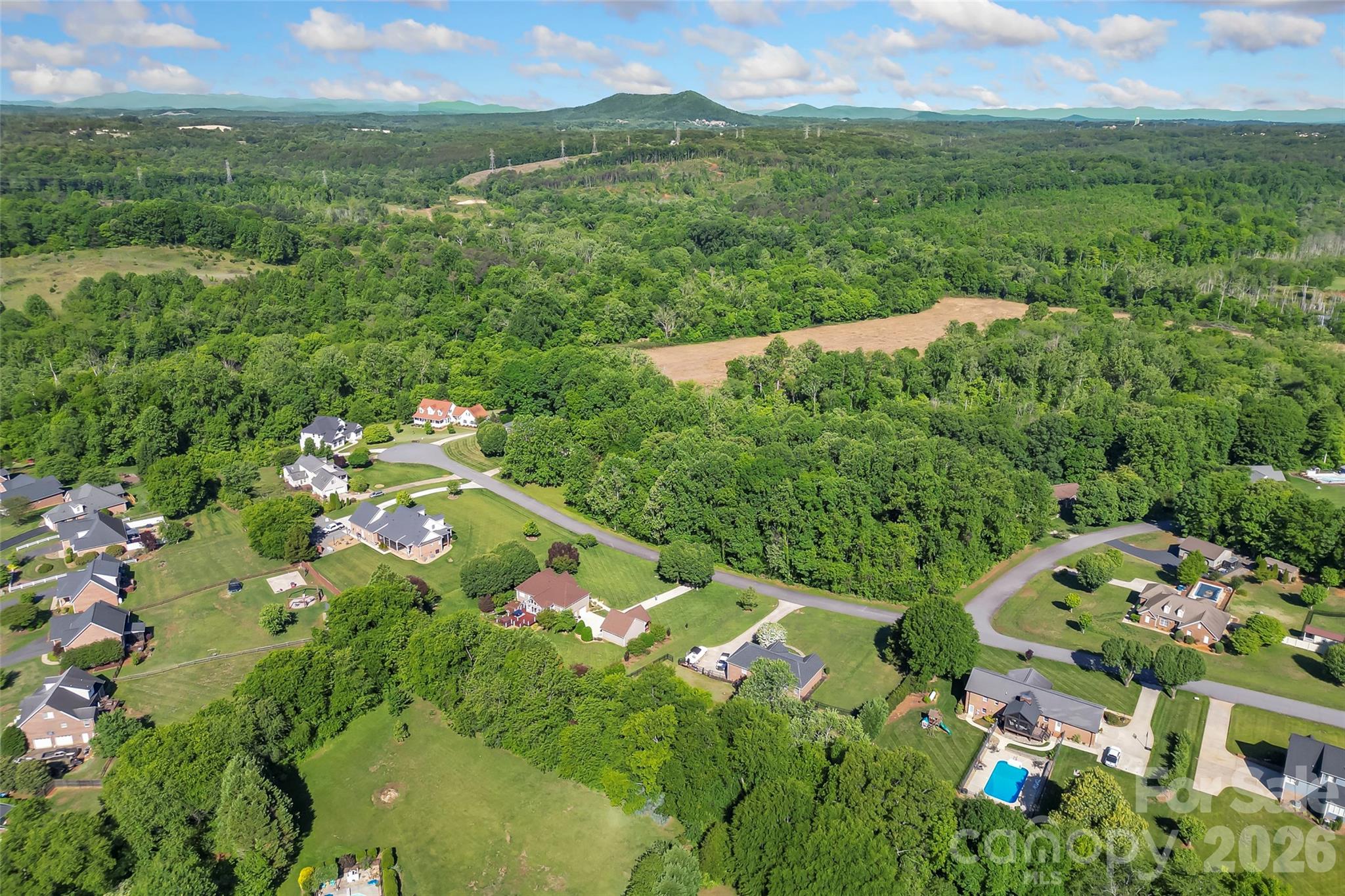 4129 Black Oak Road — Hickory