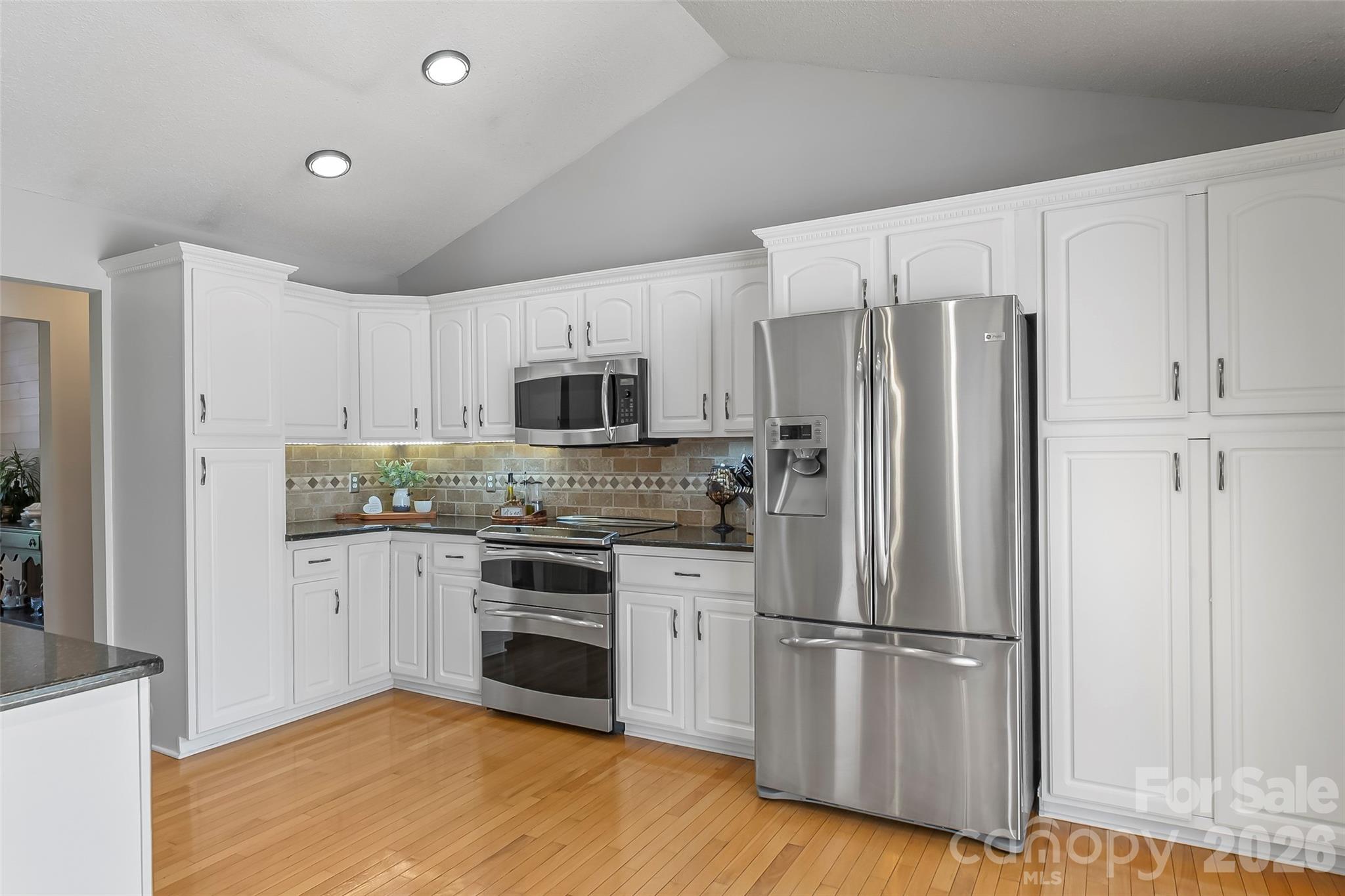 4129 Black Oak Road — Hickory