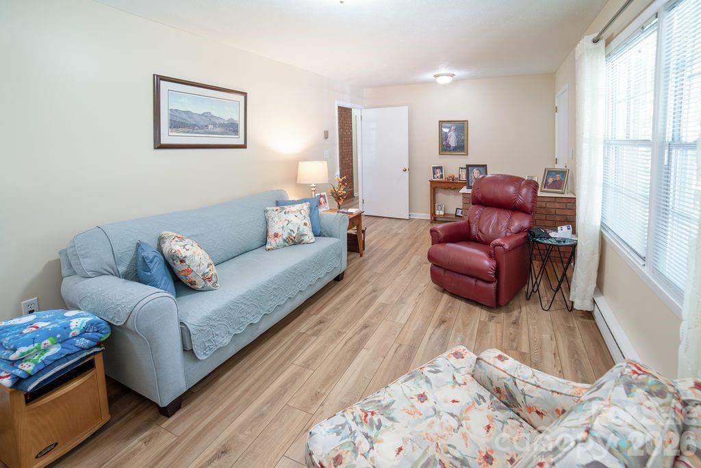 1802 Hopewell Road — Morganton
