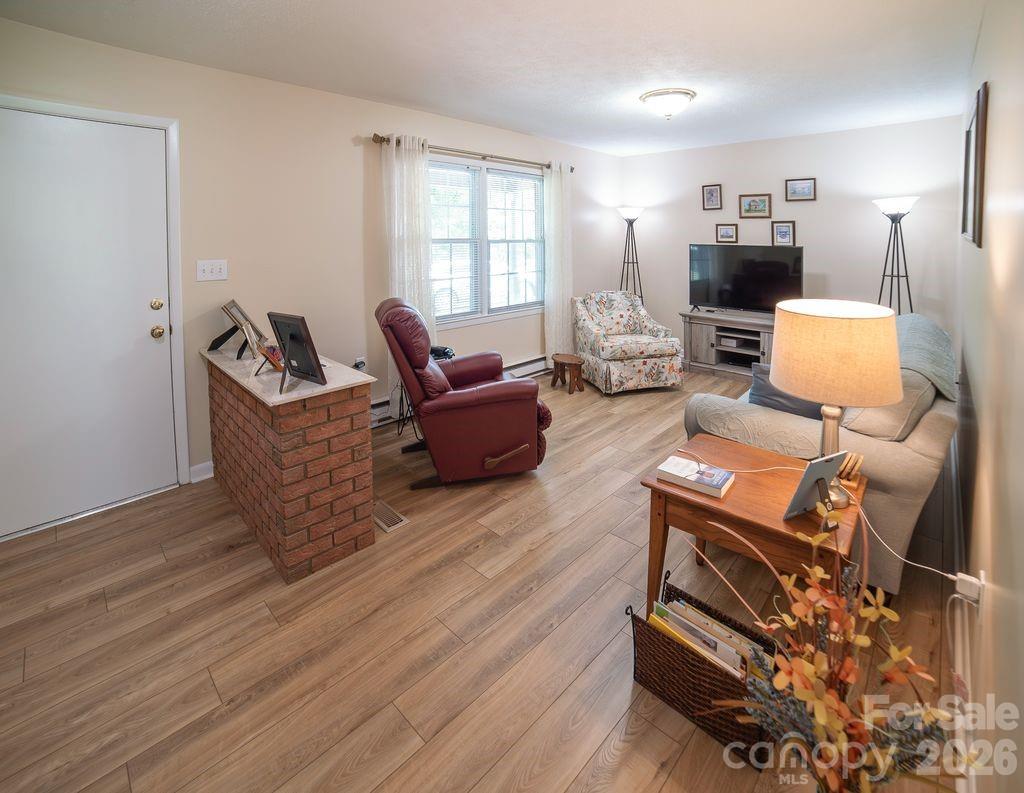 1802 Hopewell Road — Morganton