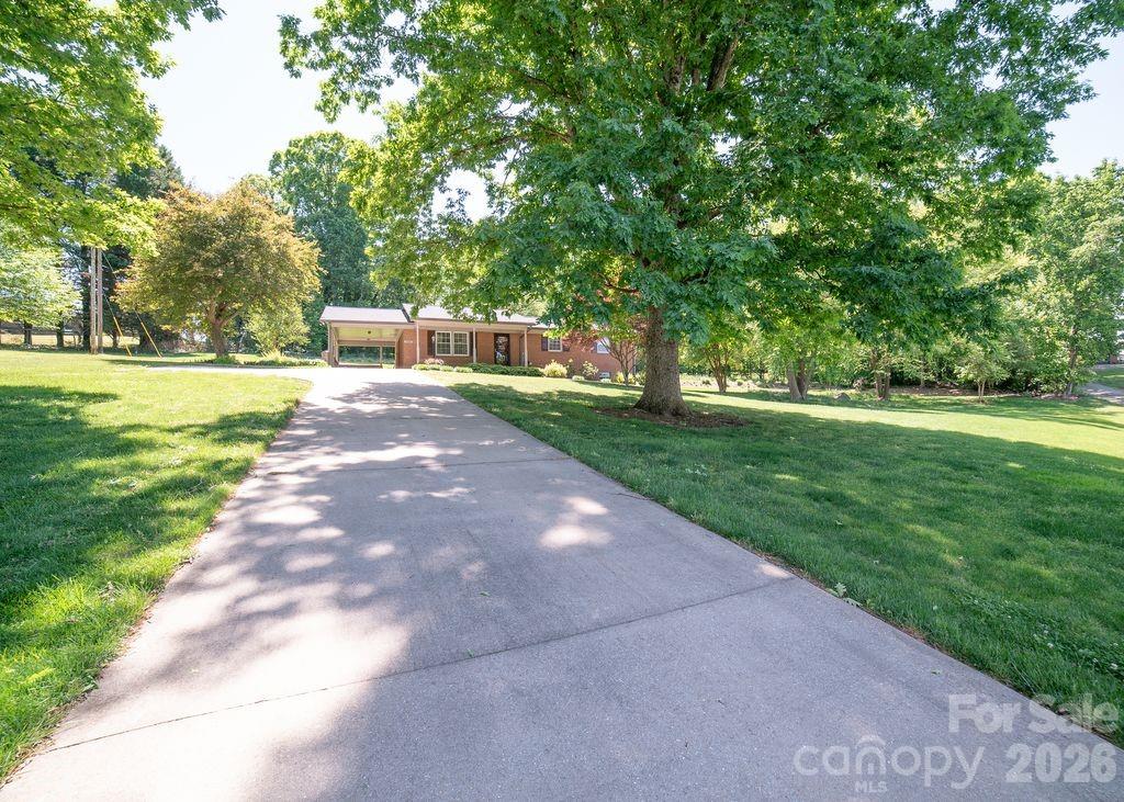 1802 Hopewell Road — Morganton