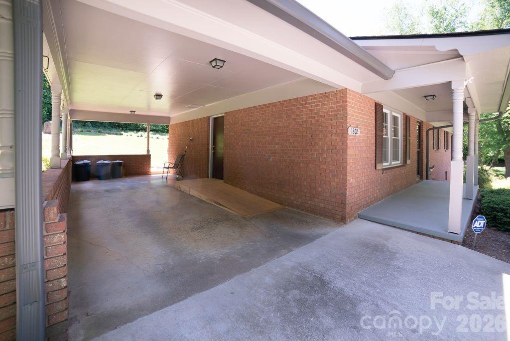 1802 Hopewell Road — Morganton