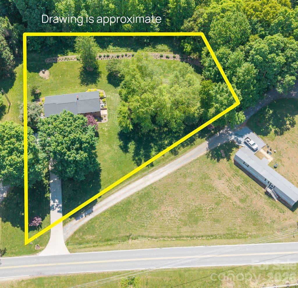 1802 Hopewell Road — Morganton