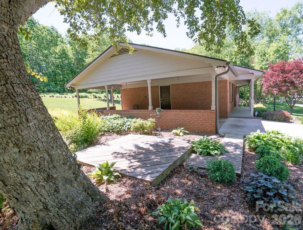 1802 Hopewell Road — Morganton