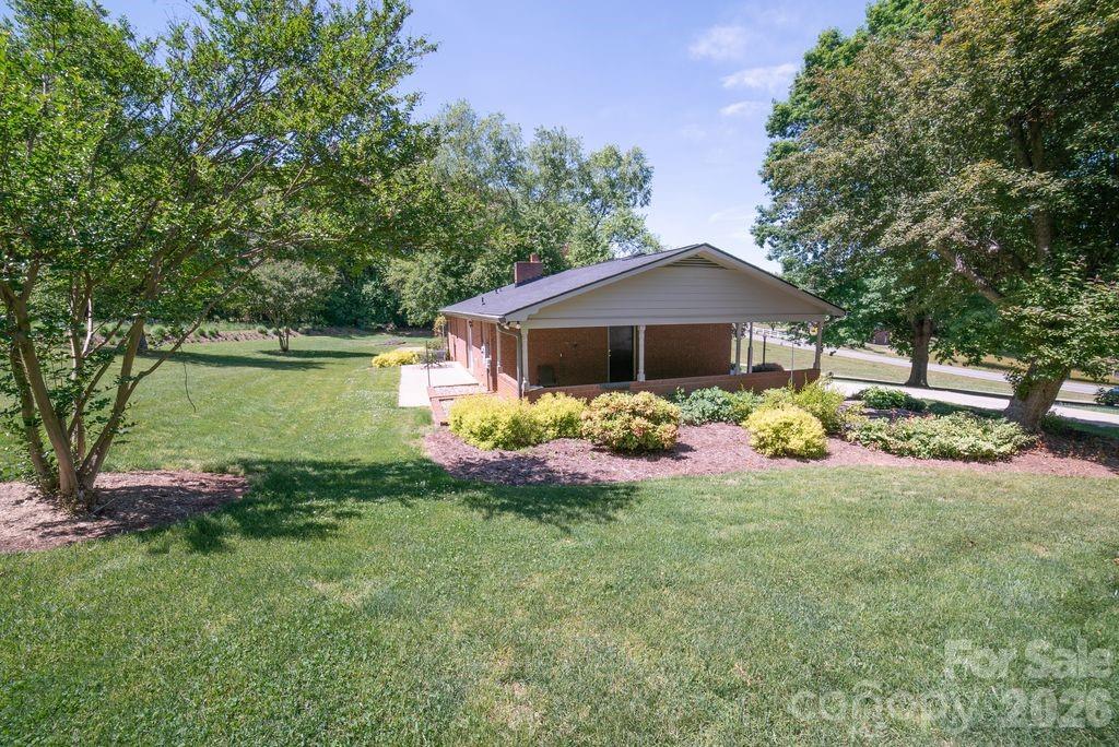 1802 Hopewell Road — Morganton