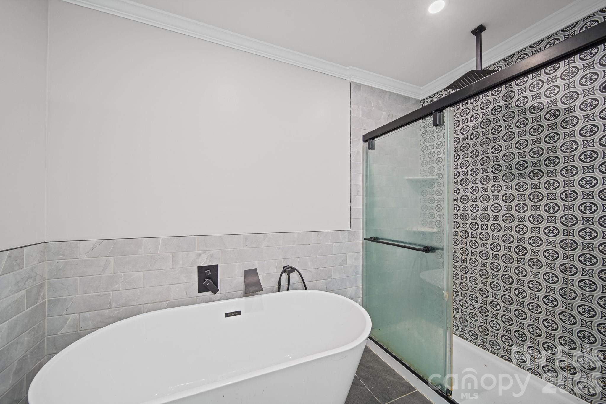 934 Clover Park Drive — Clover