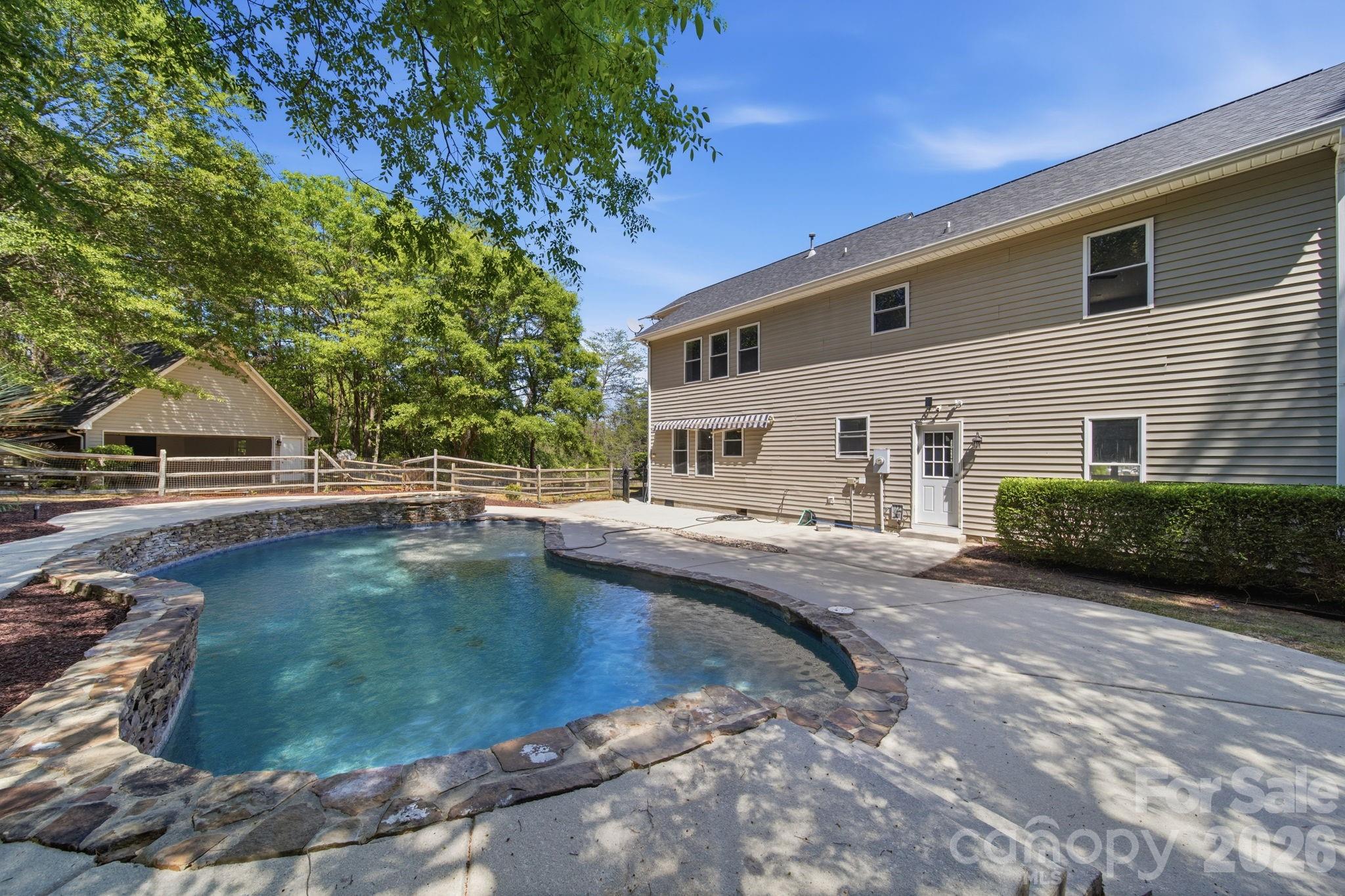 934 Clover Park Drive — Clover