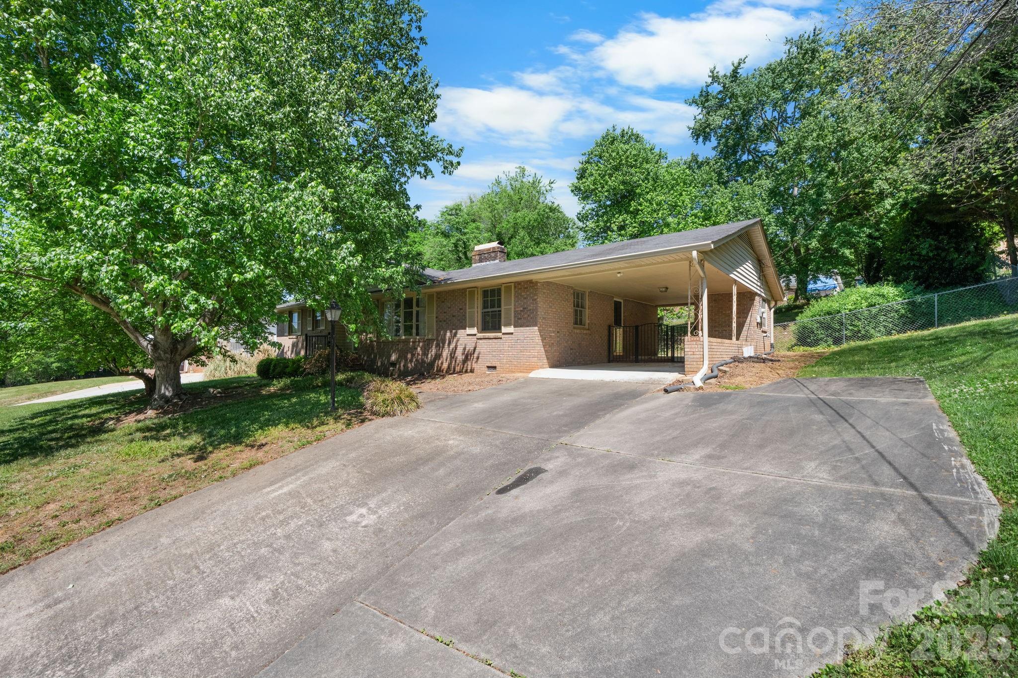 2010 12th Street Drive NW — Hickory
