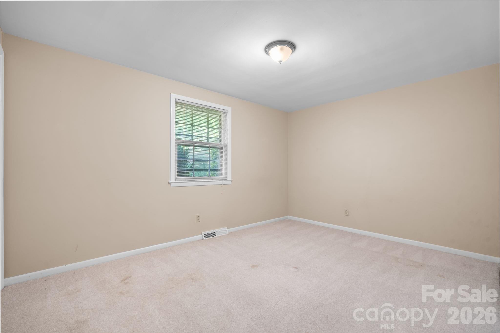 2010 12th Street Drive NW — Hickory