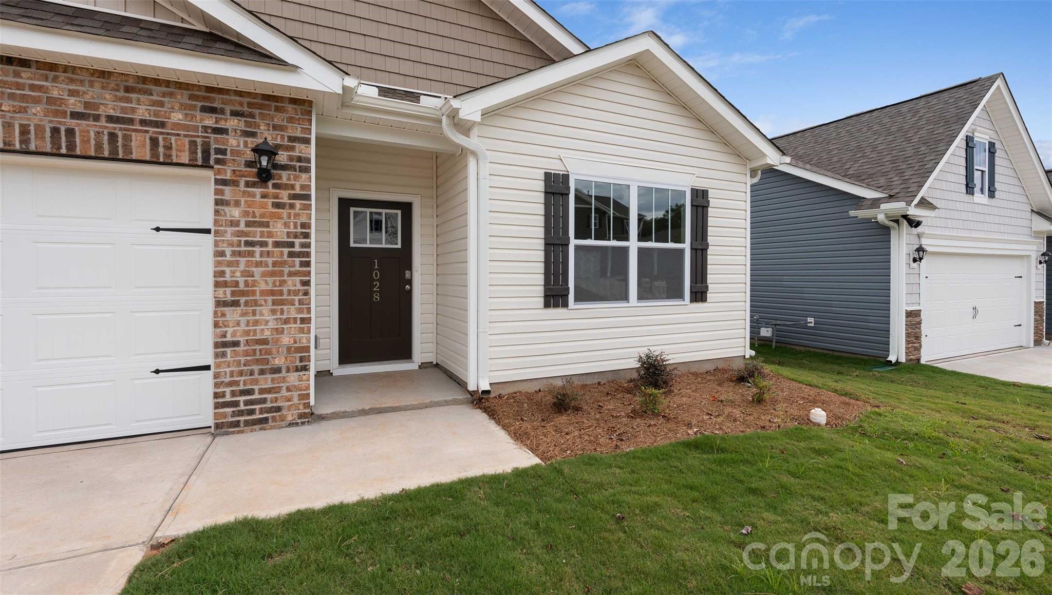 628 Country Oak Drive — Asheville