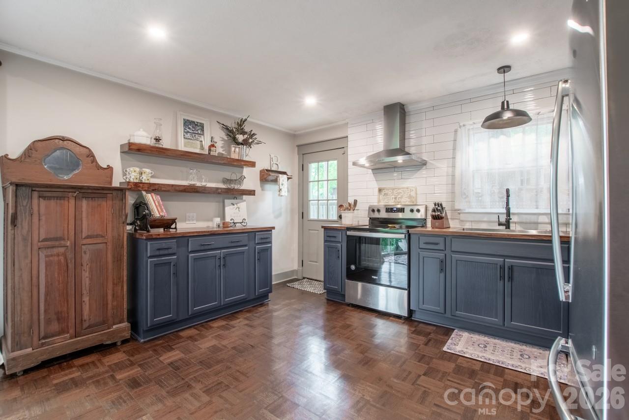 351 Eastwood Drive — Lincolnton