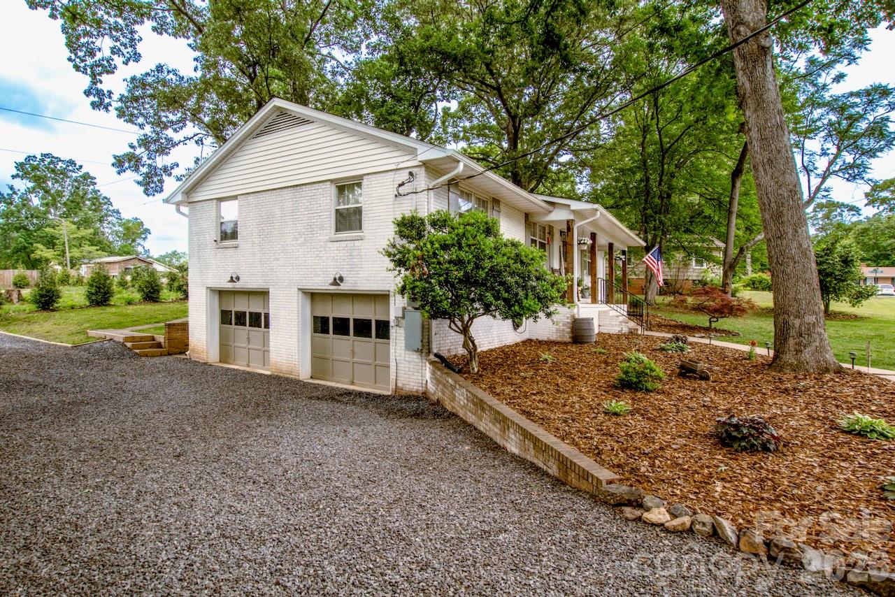 351 Eastwood Drive — Lincolnton