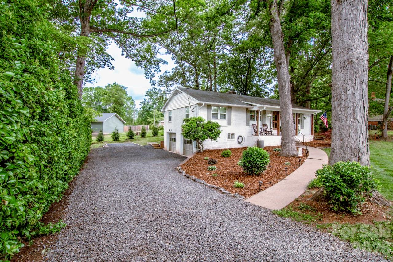 351 Eastwood Drive — Lincolnton