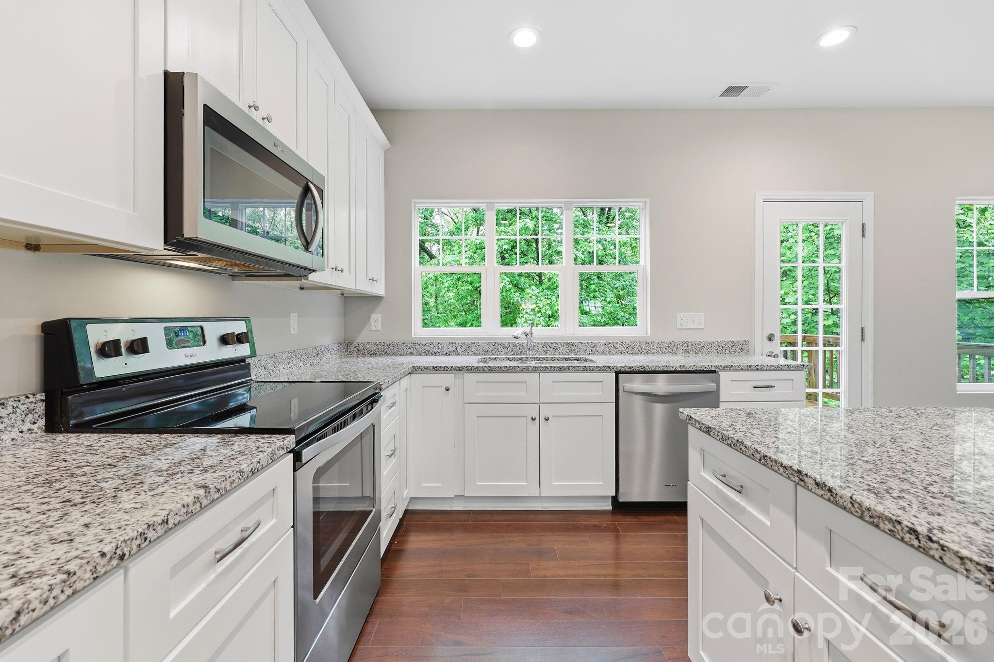 8207 Dumphries Drive — Huntersville