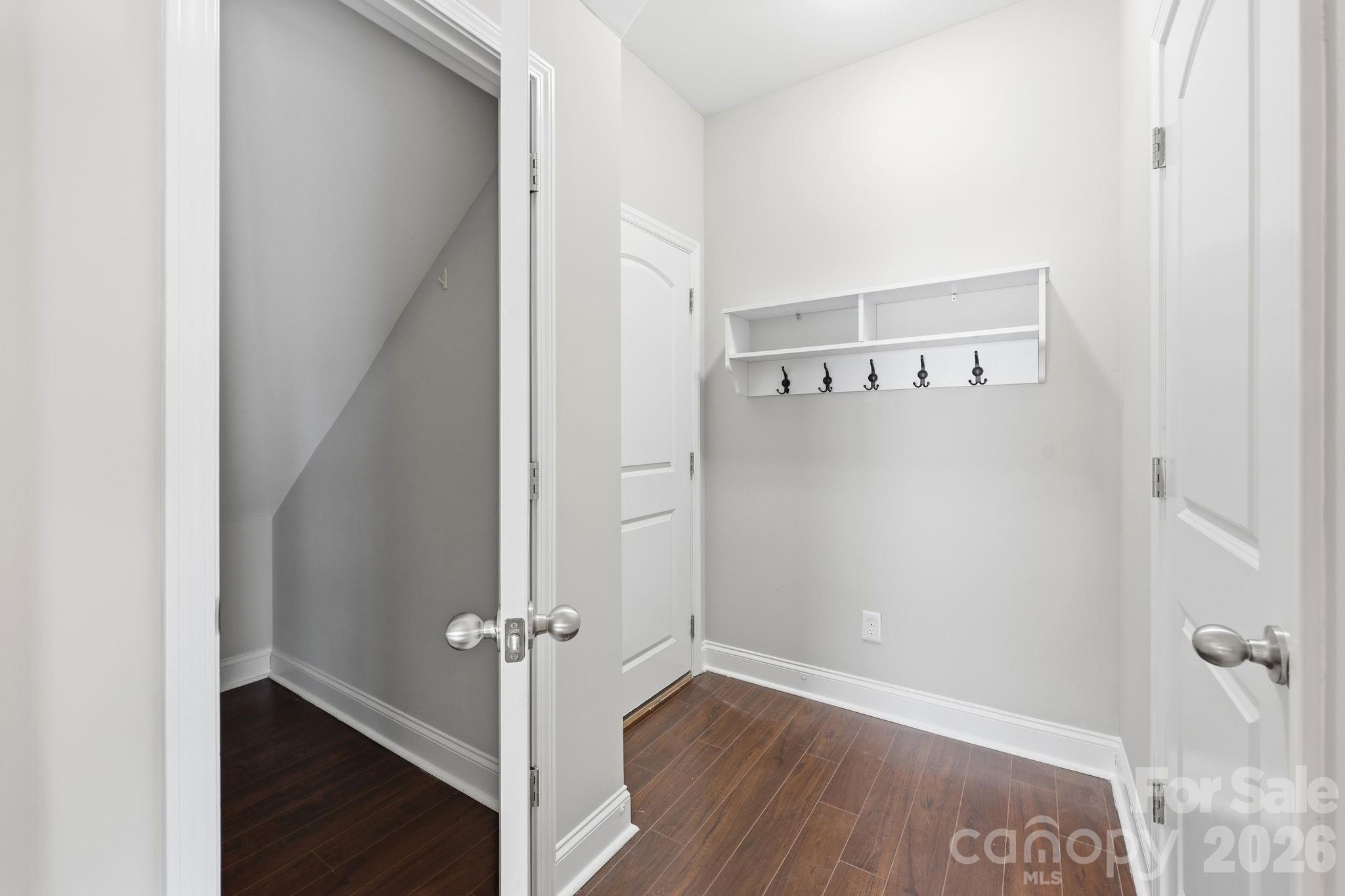 8207 Dumphries Drive — Huntersville