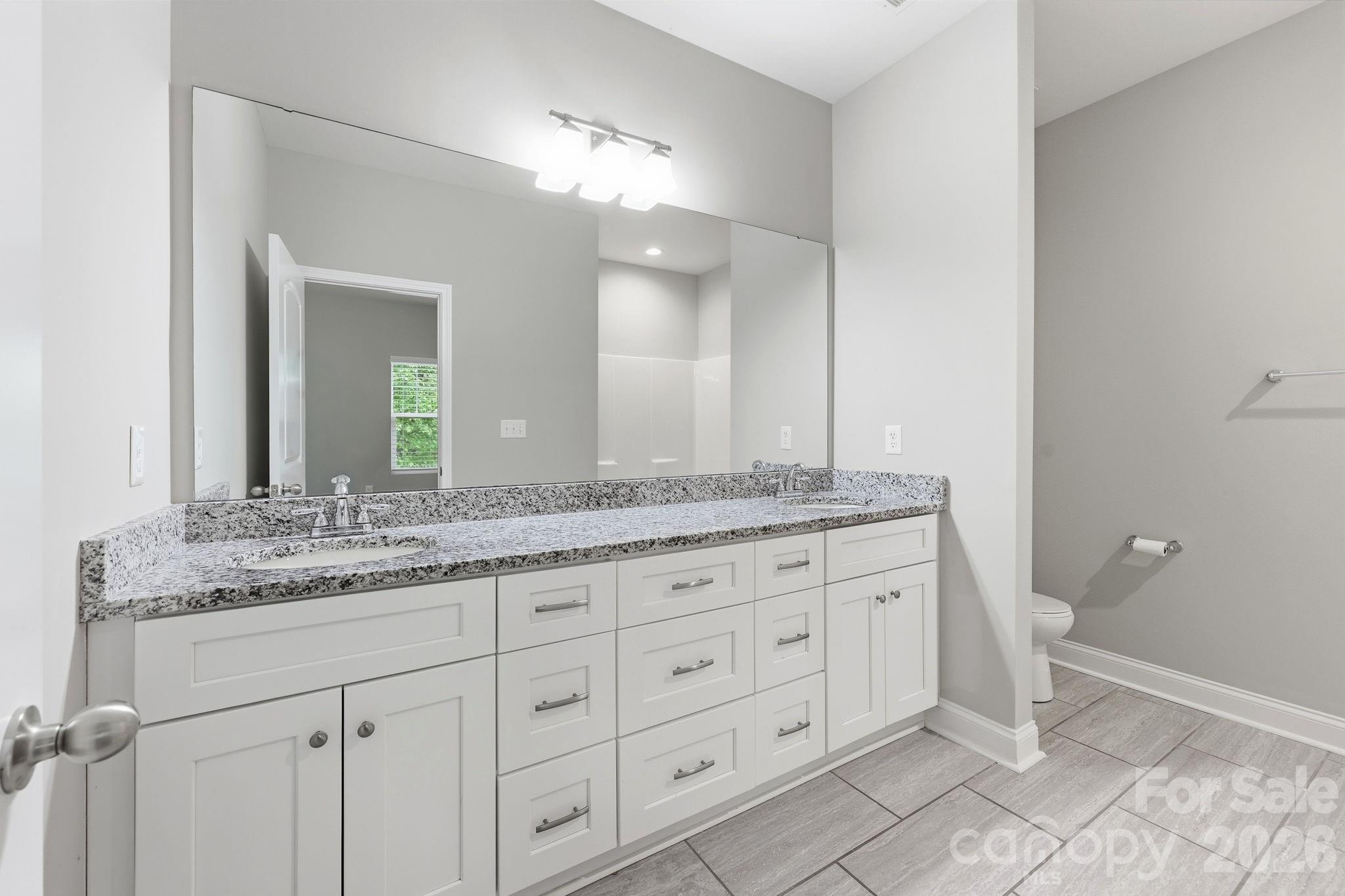 8207 Dumphries Drive — Huntersville