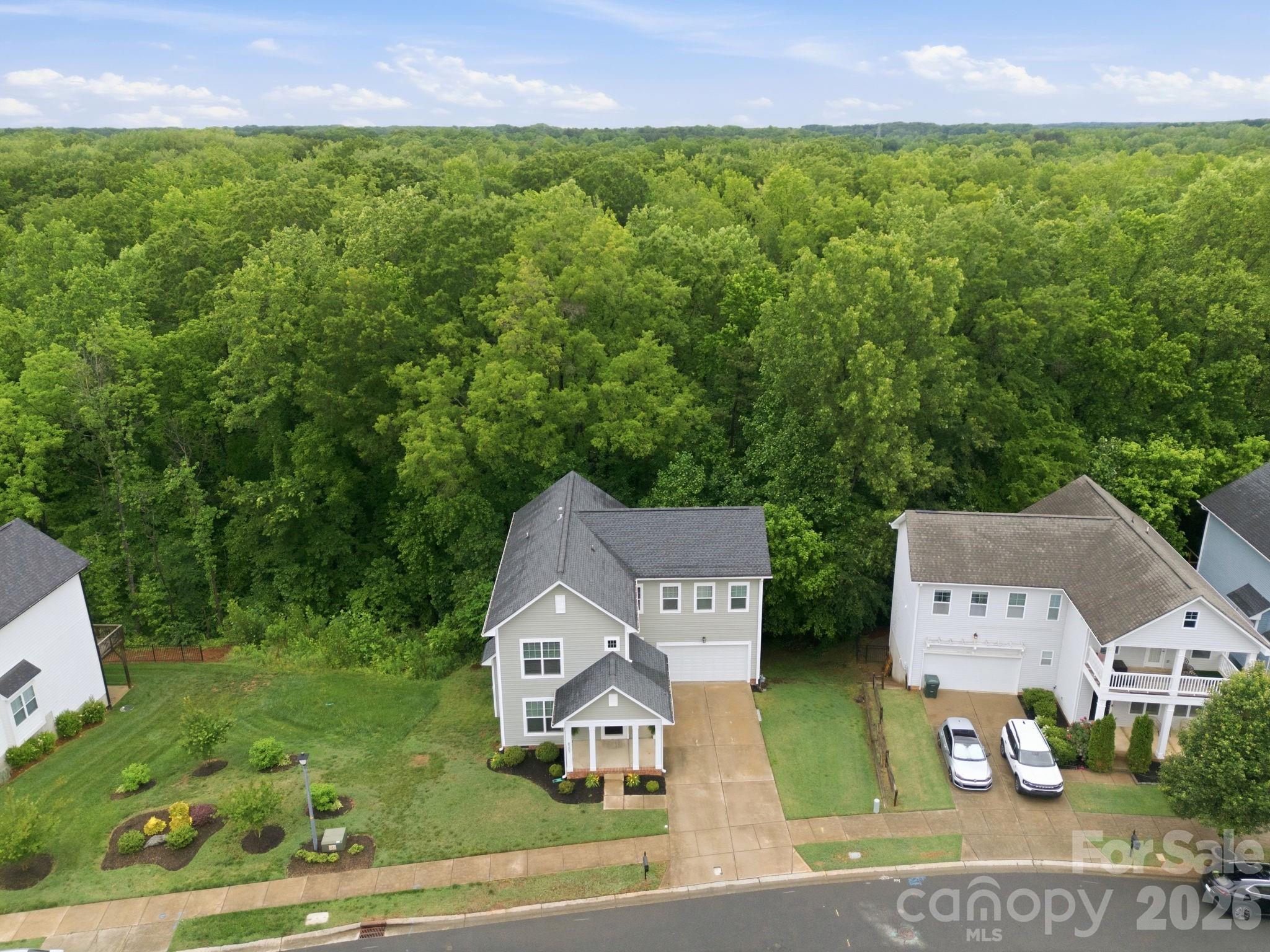 8207 Dumphries Drive — Huntersville
