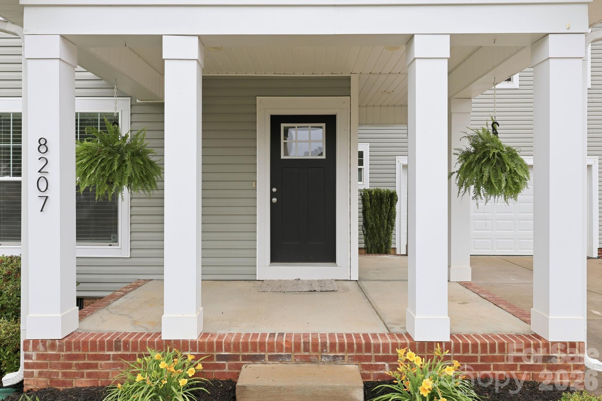 8207 Dumphries Drive — Huntersville