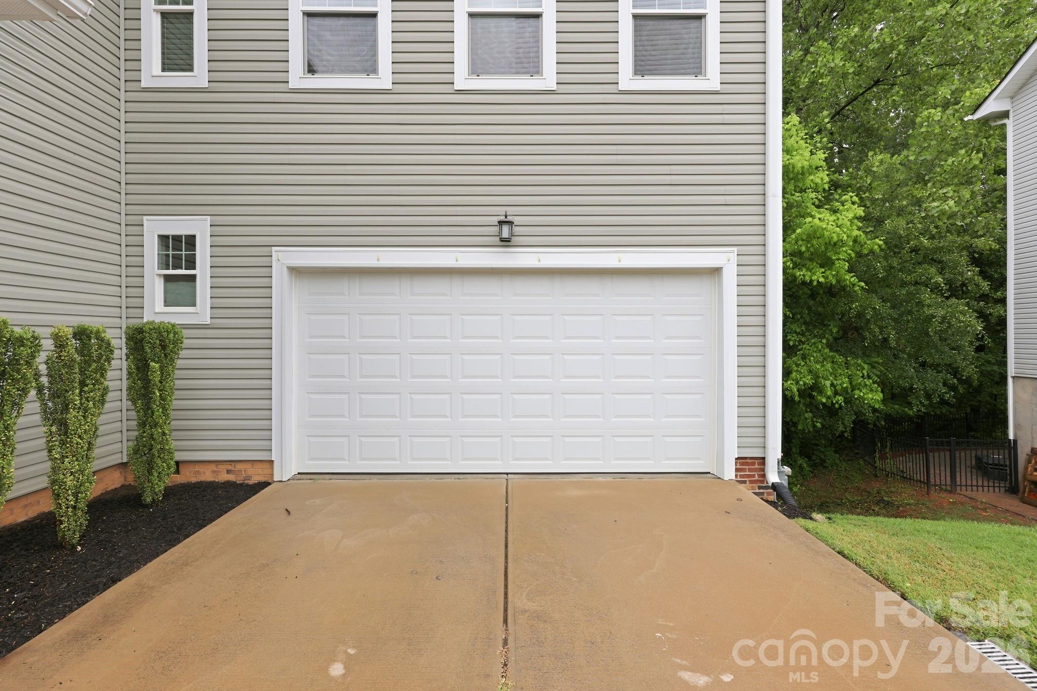 8207 Dumphries Drive — Huntersville