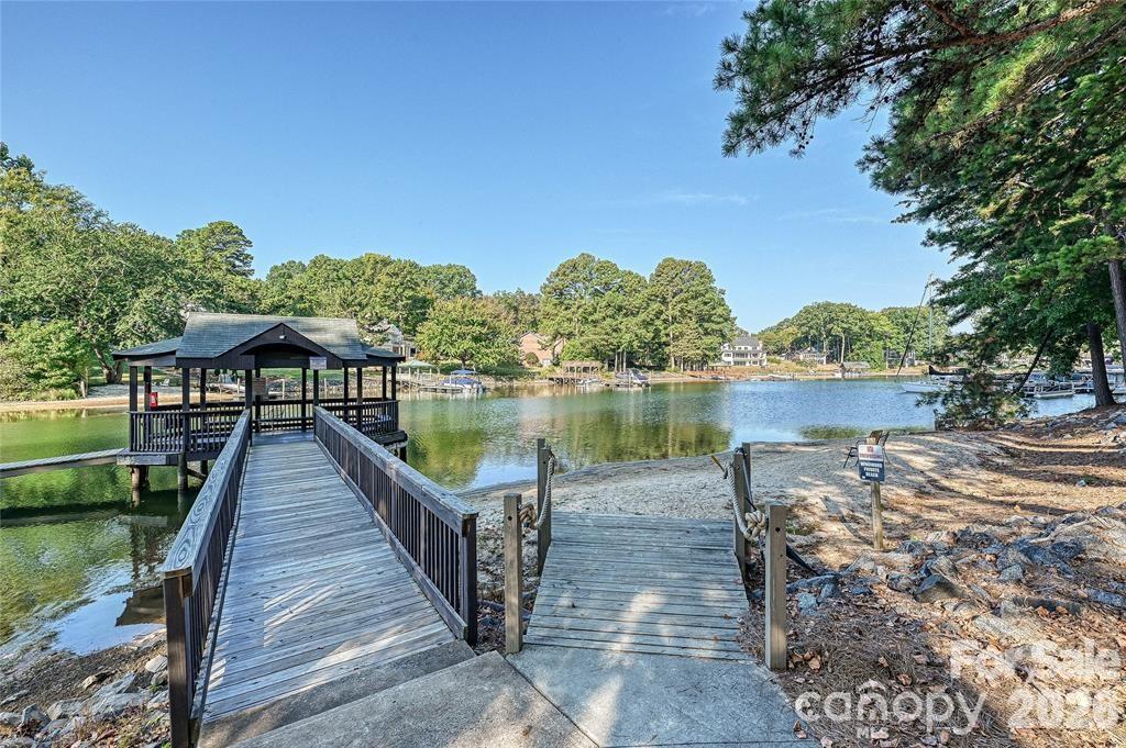 19905 Henderson Road #F — Cornelius