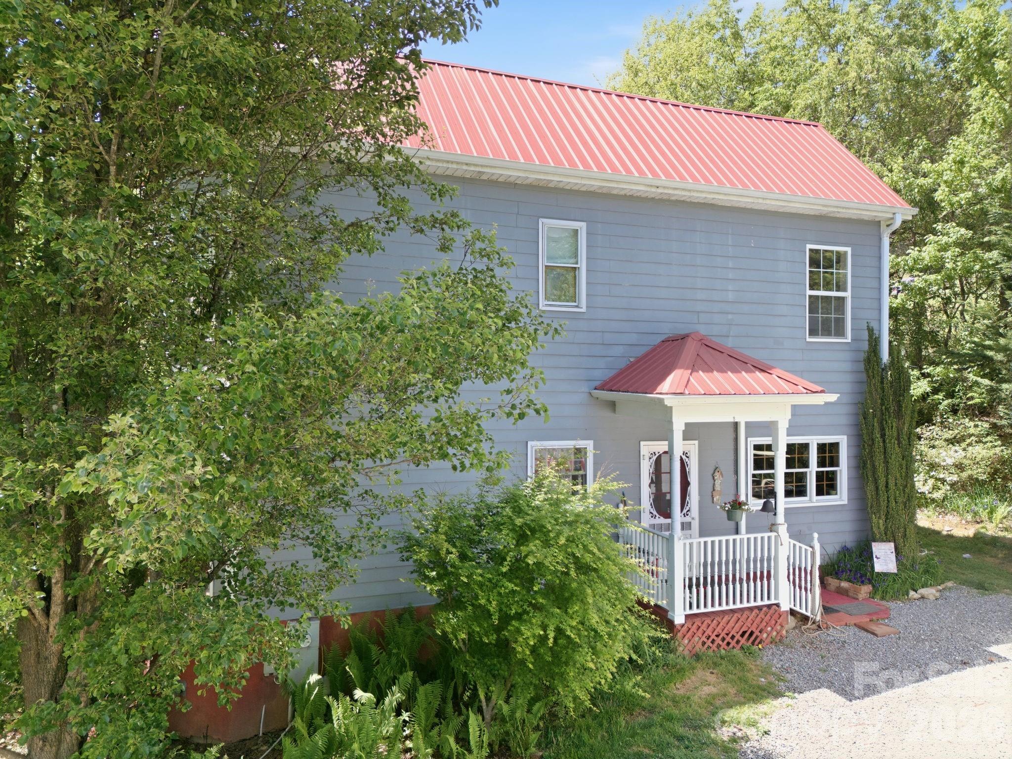 2225 Bald Creek Road — Clyde