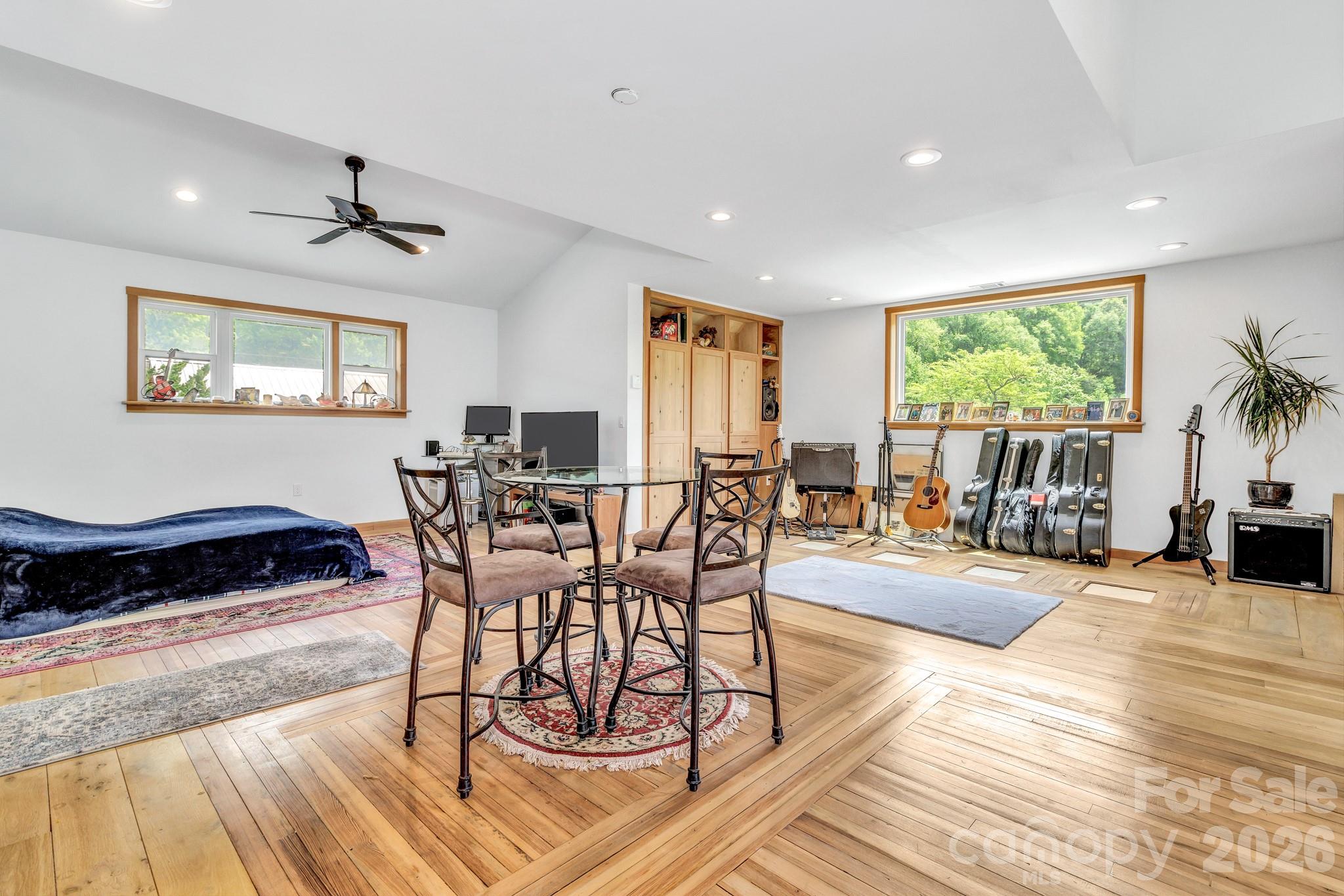 45 Sugar Cove Road — Weaverville