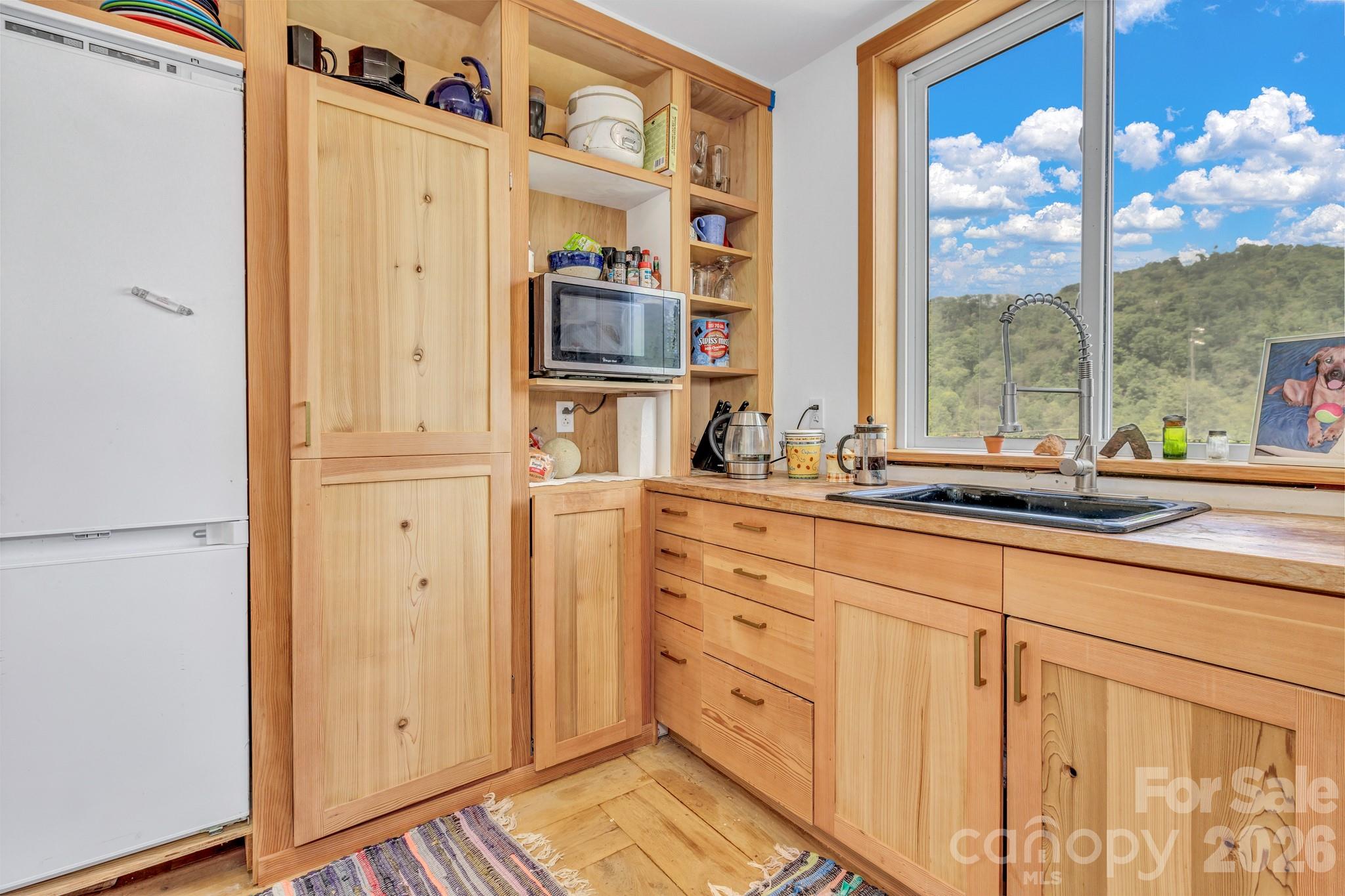 45 Sugar Cove Road — Weaverville