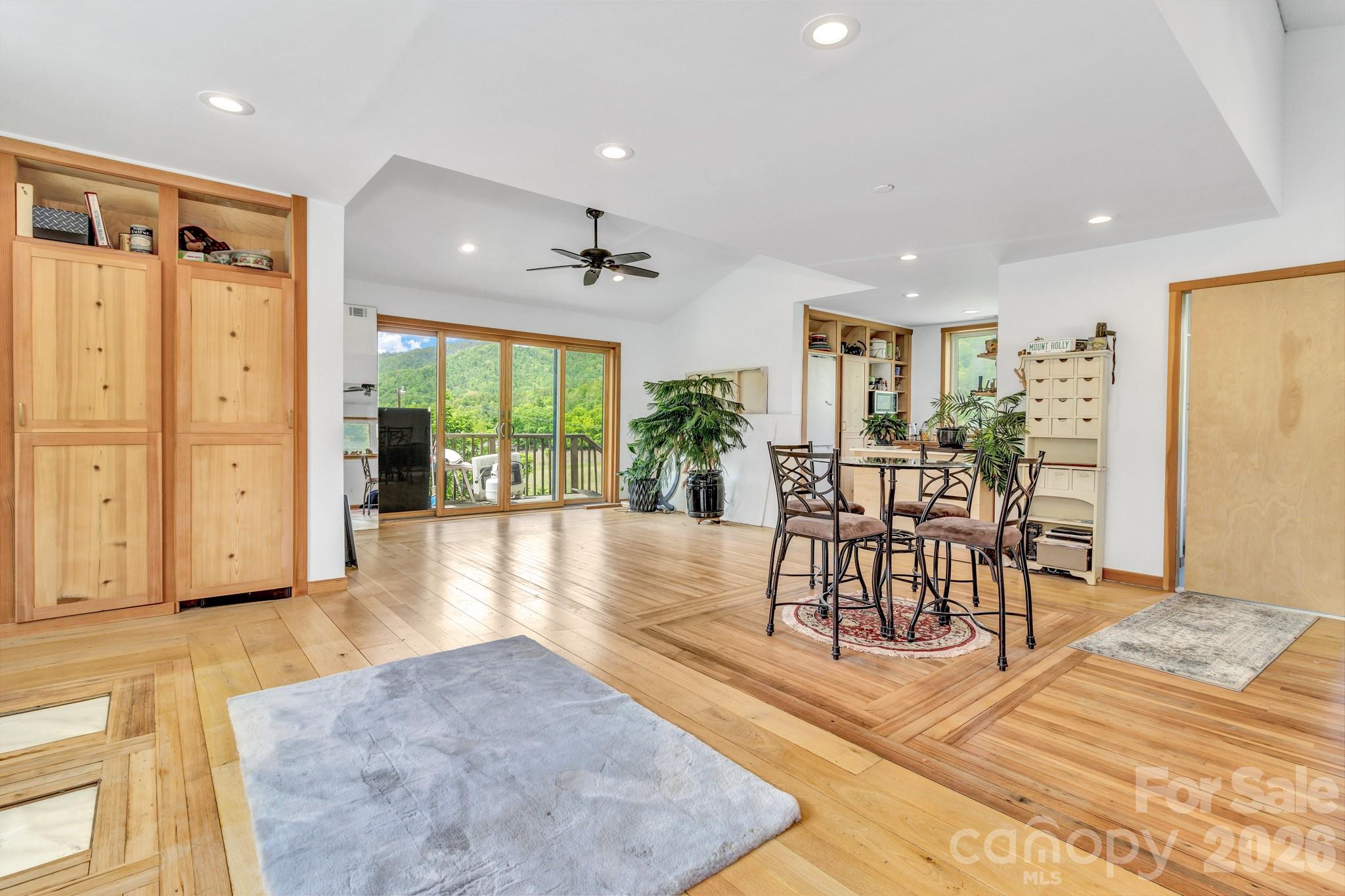 45 Sugar Cove Road — Weaverville